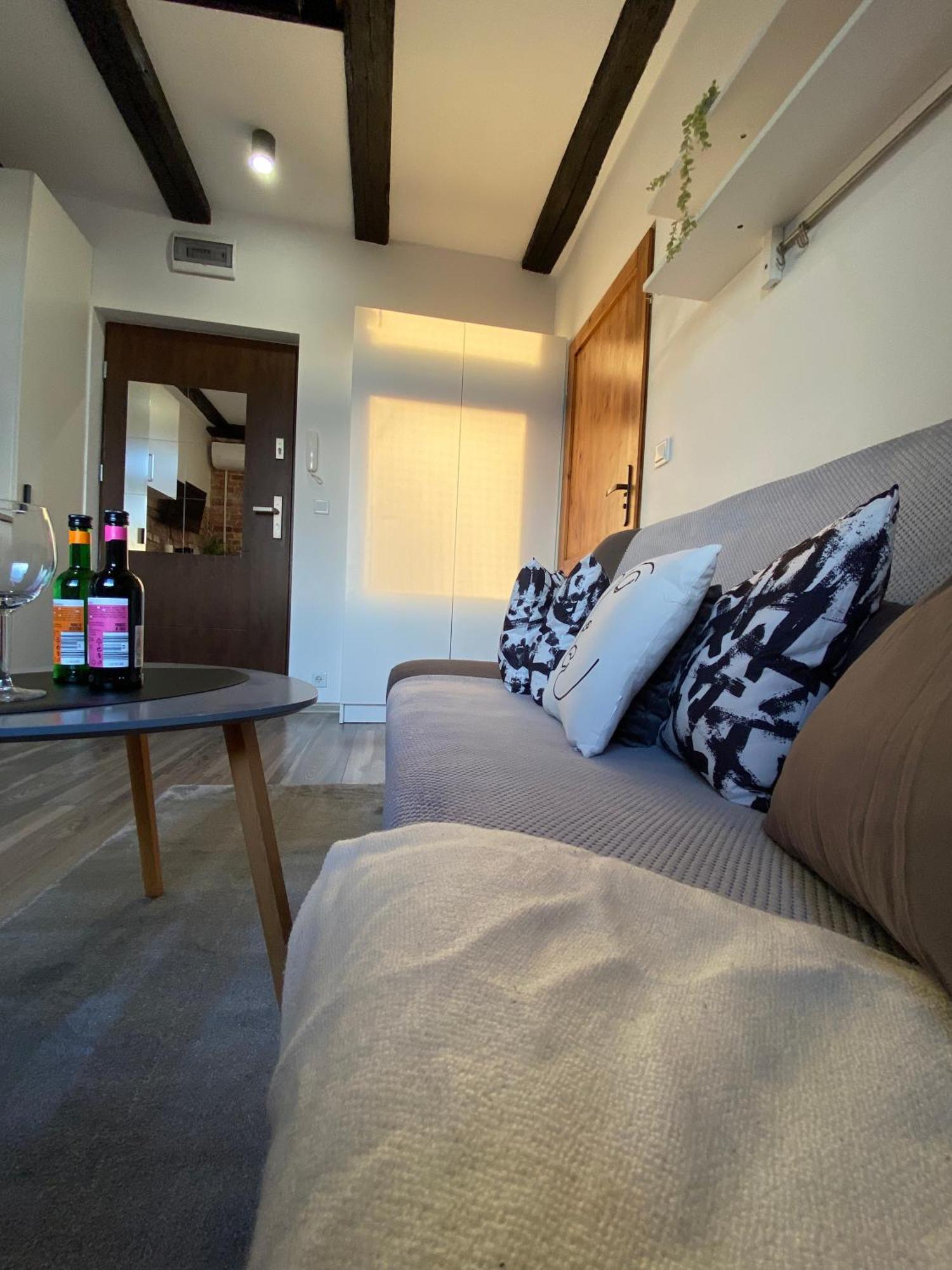 High Five Apartment