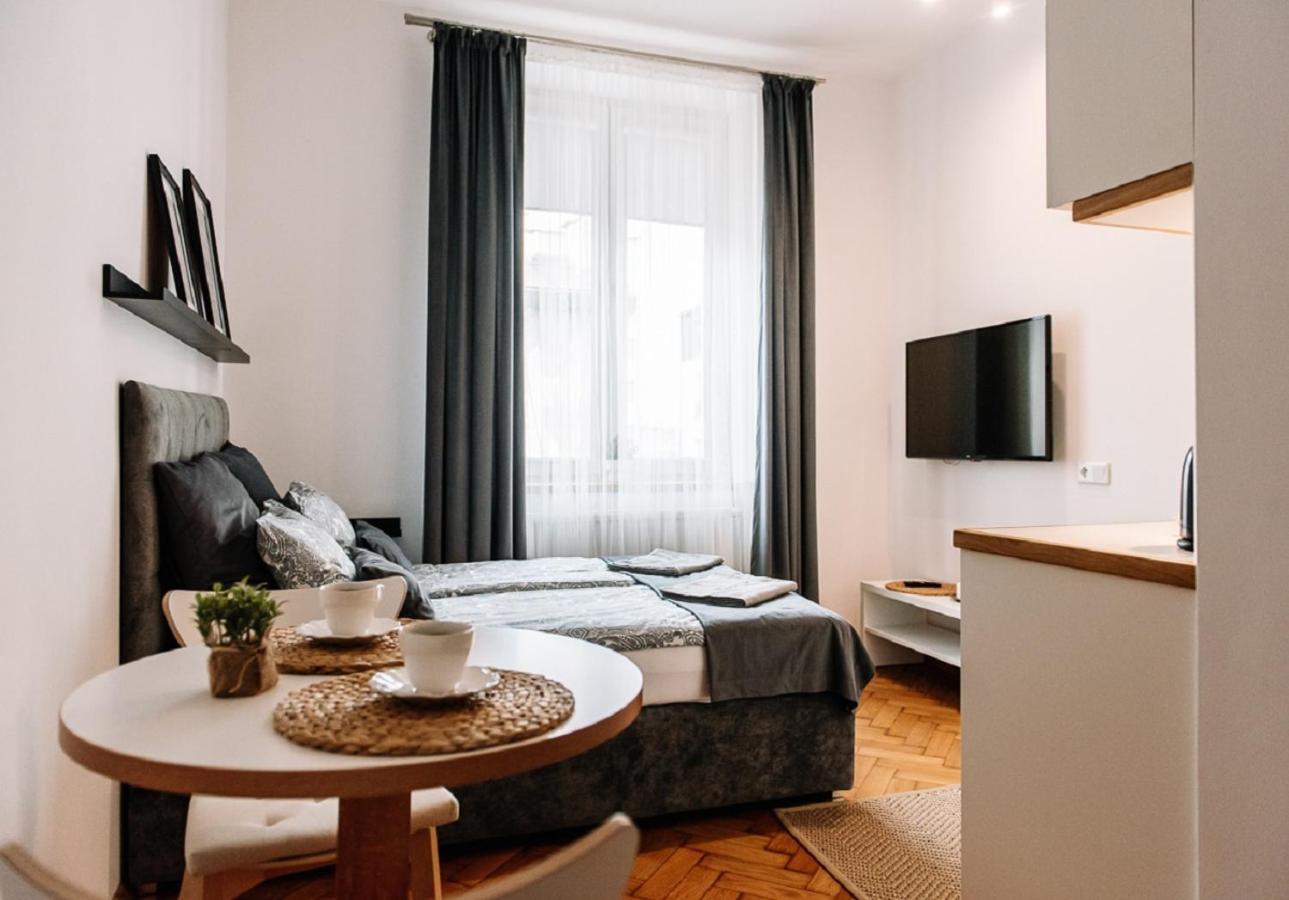 Memory Apartment *