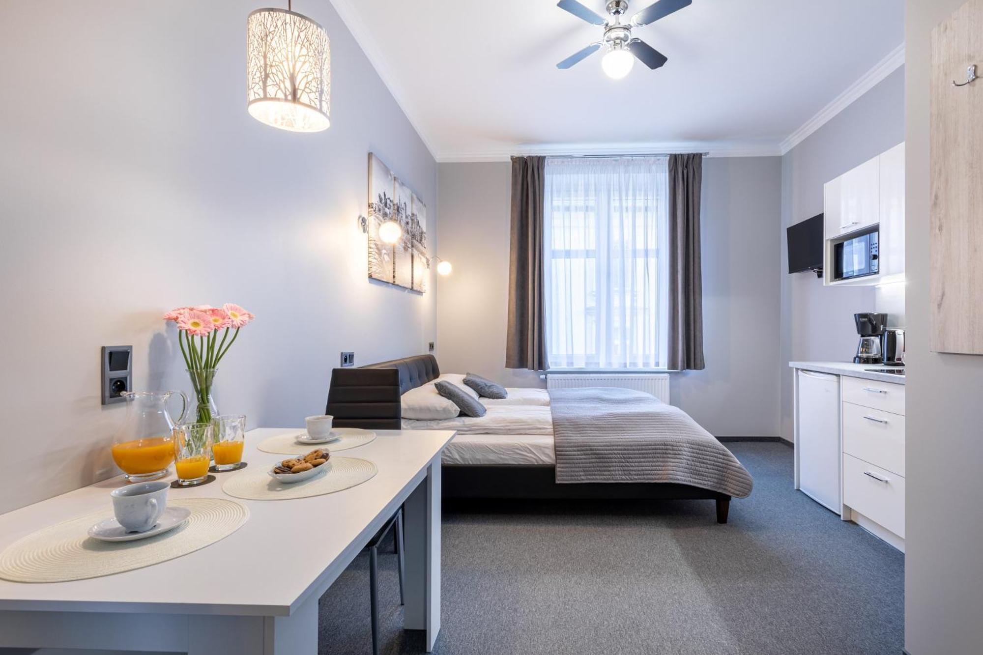 Smooth Elegant Old Town Aparthotel