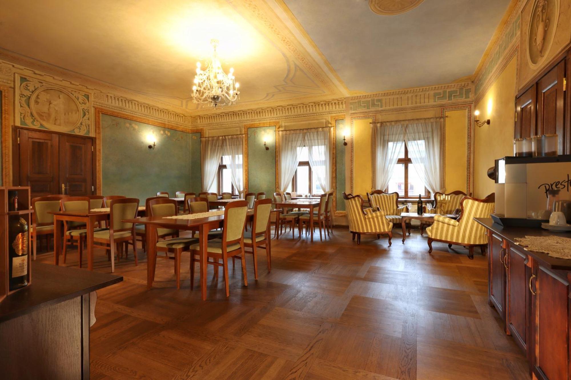 Aparthotel 9 *