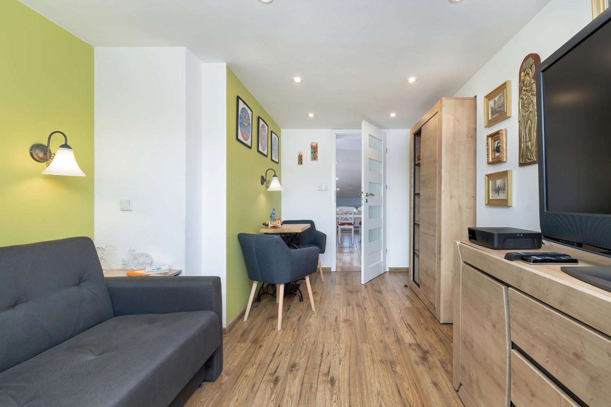 Slowacki Avenue Family Cracow By Renters * Krakow