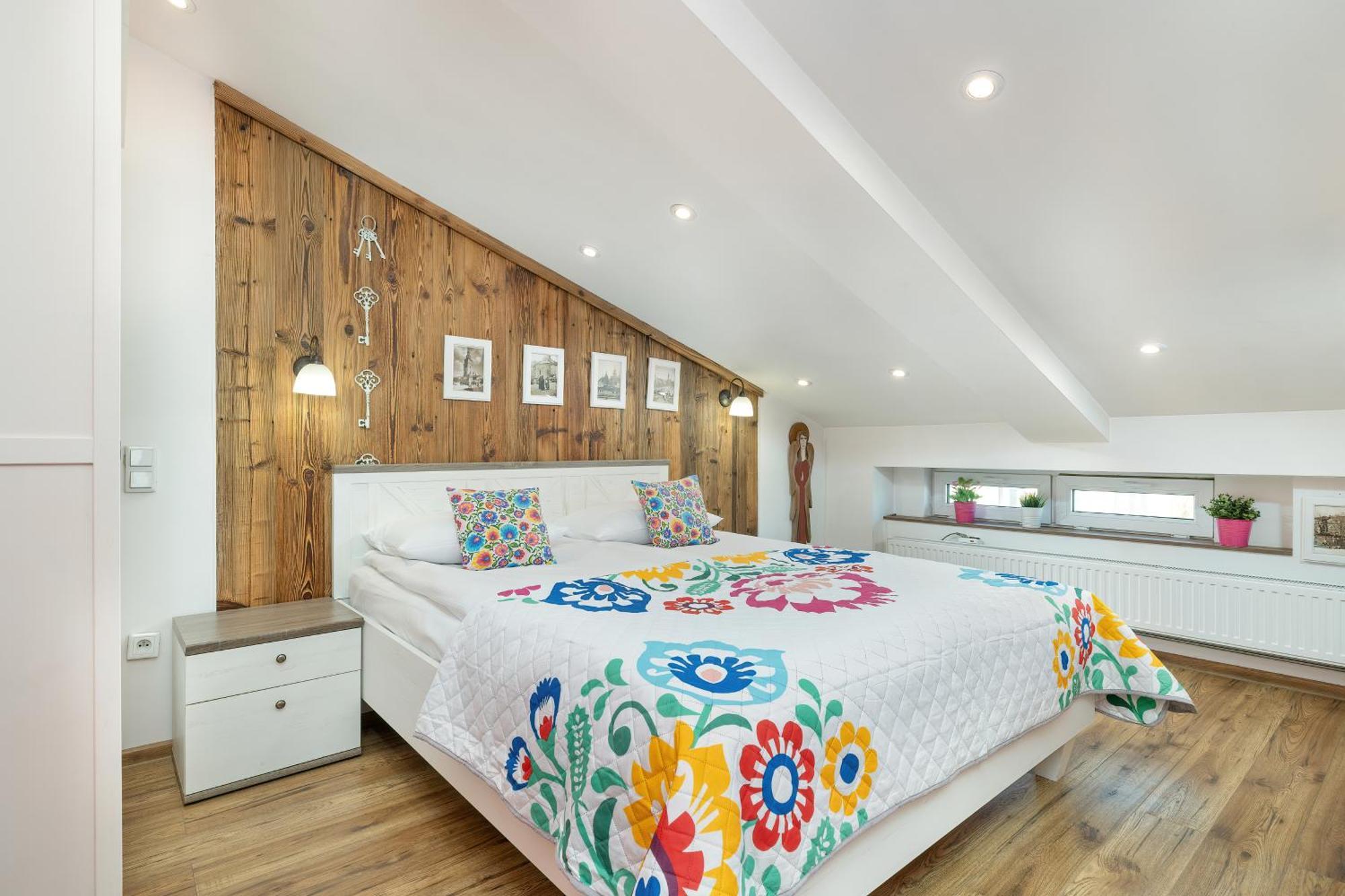 Slowacki Avenue Family Cracow By Renters