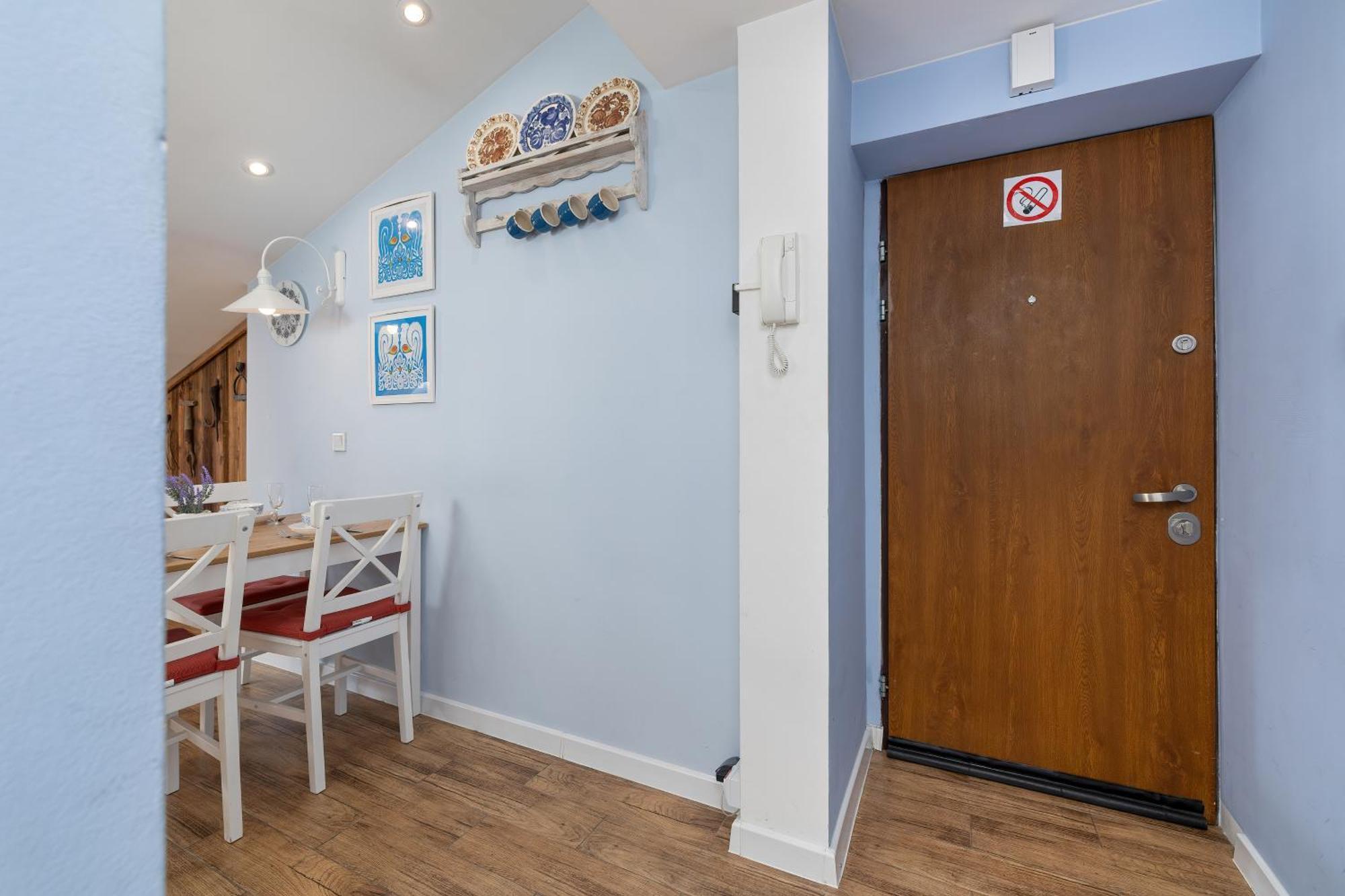 Apartment Slowacki Avenue Family Cracow By Renters Krakow