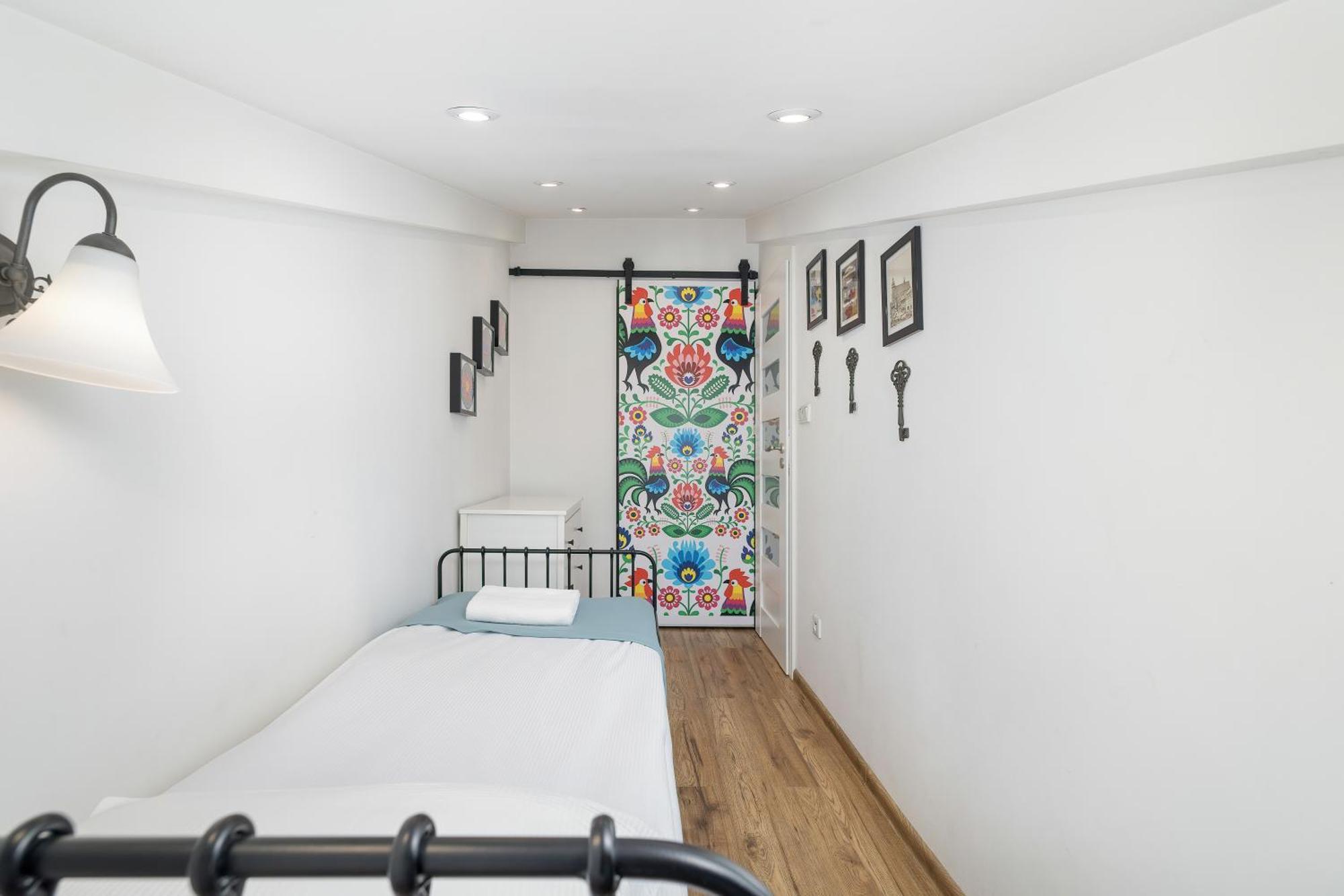 Apartment Slowacki Avenue Family Cracow By Renters