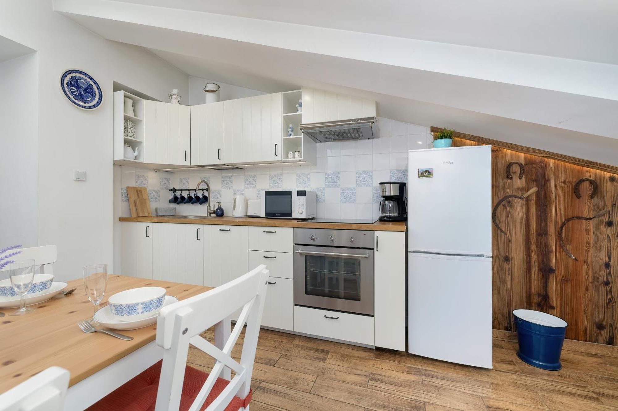 Apartment Slowacki Avenue Family Cracow By Renters *