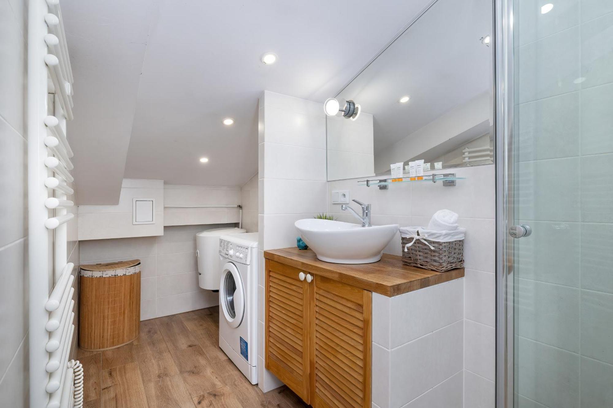 Slowacki Avenue Family Cracow By Renters *