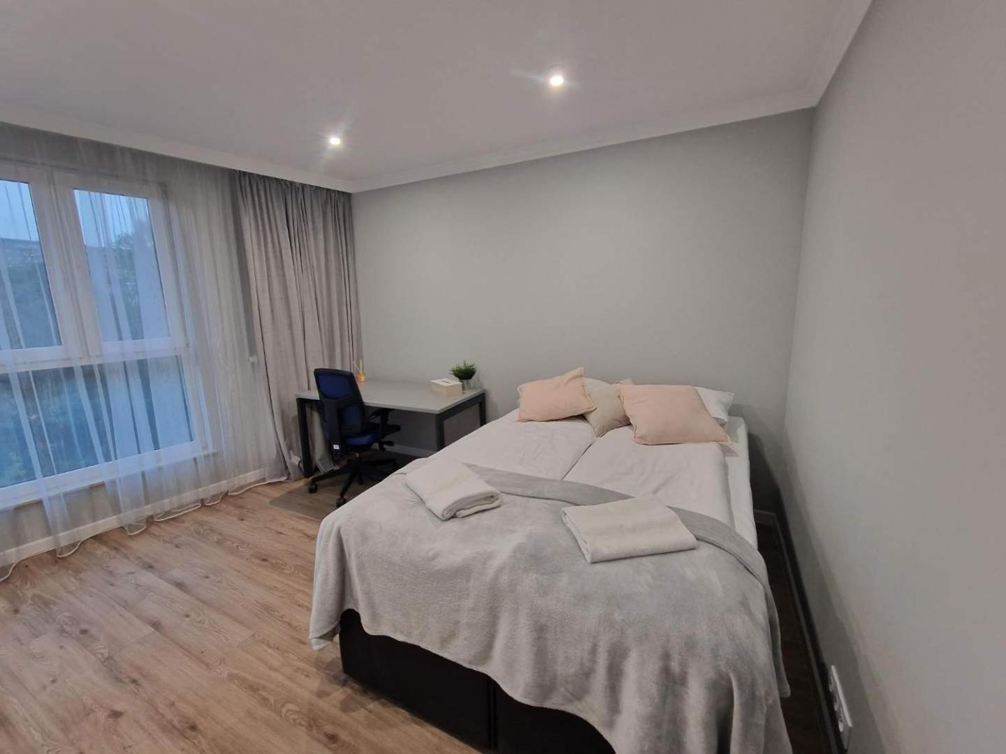 Apartamento Modern Suitable For Remote Work With Balcony & Parking By Renters *