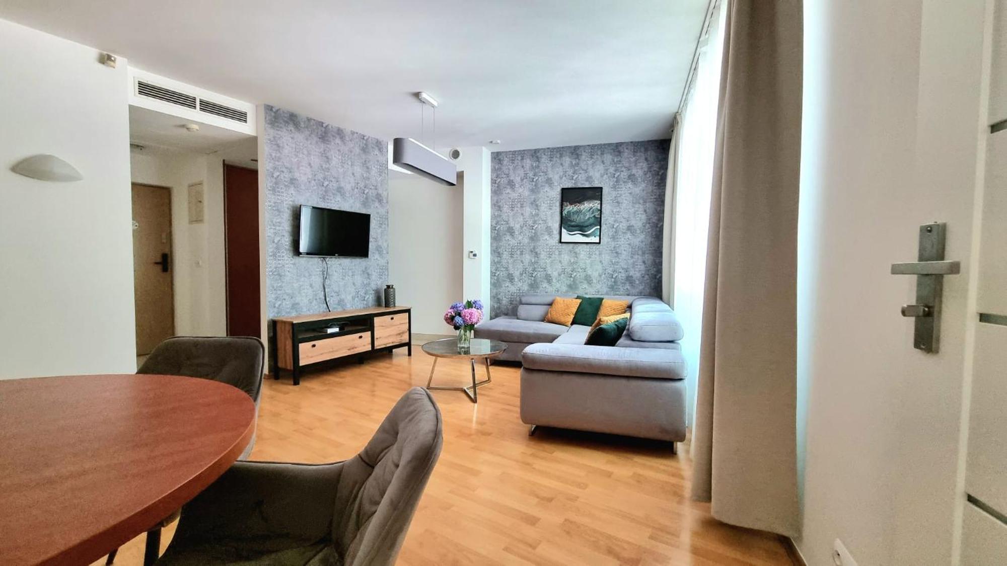 Nook Nook Kazimierza Wielkiego 104 *