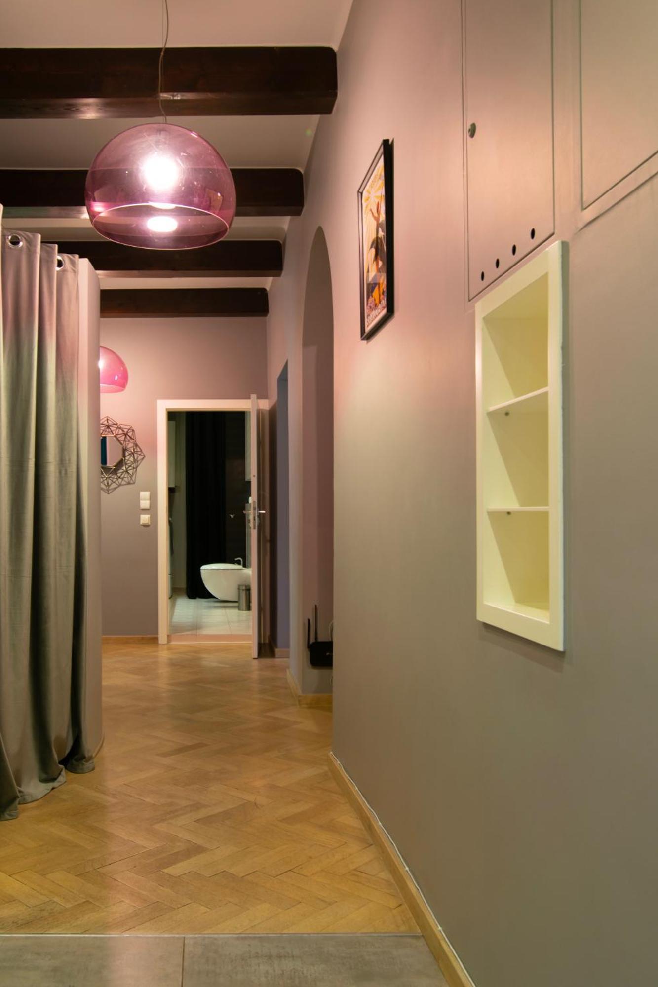 Spacious 3br With Ac In Living Room, 2 Balconies * Krakow