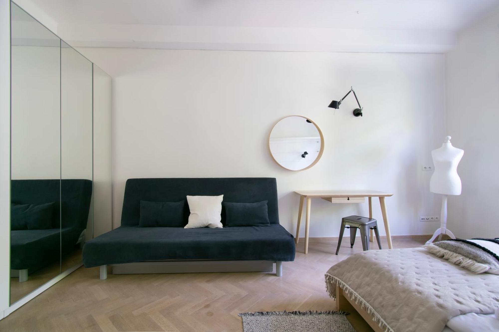 Spacious 3br With Ac In Living Room, 2 Balconies Apartment