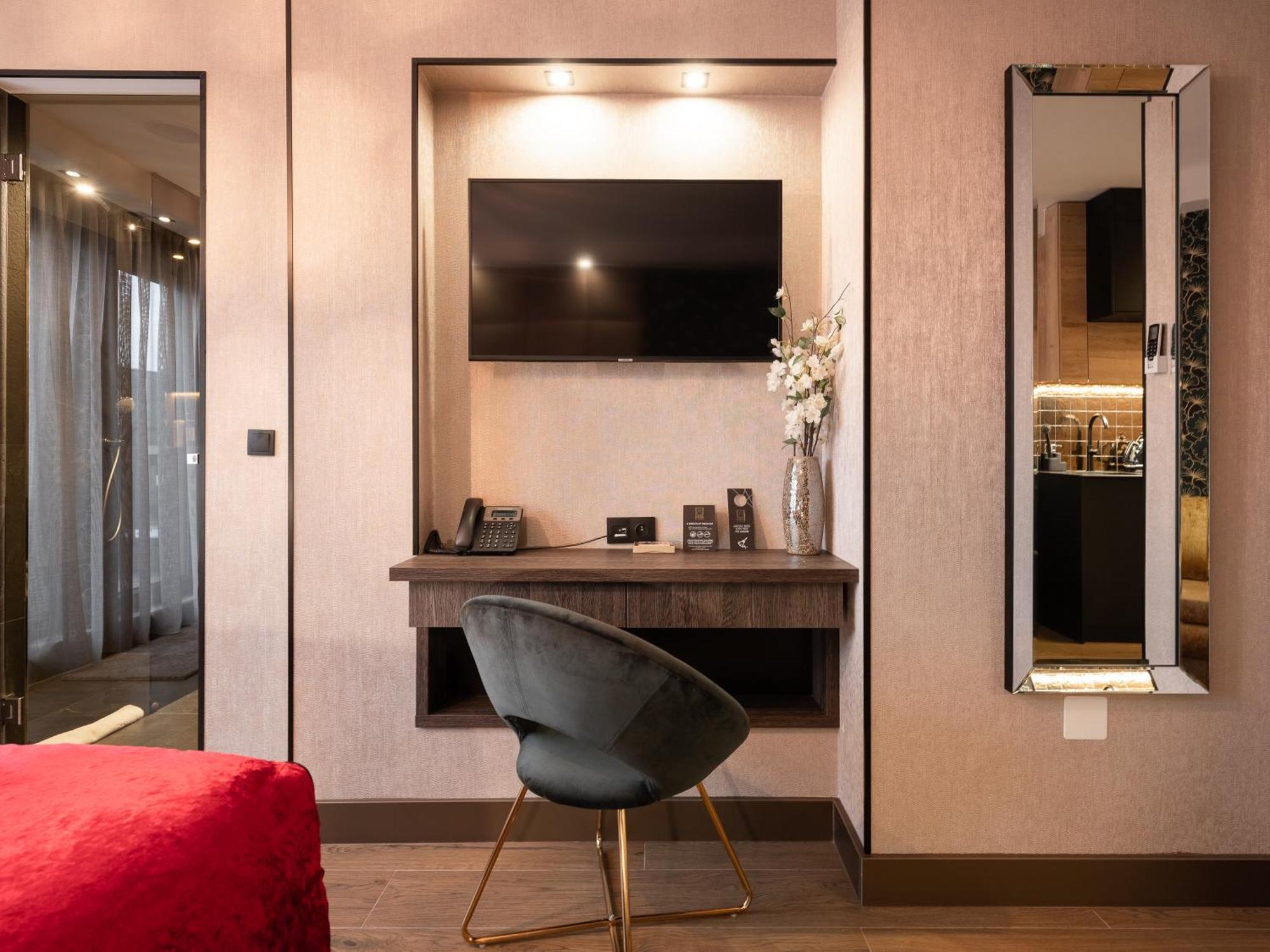 Hotel Art Boutique - Center 4*