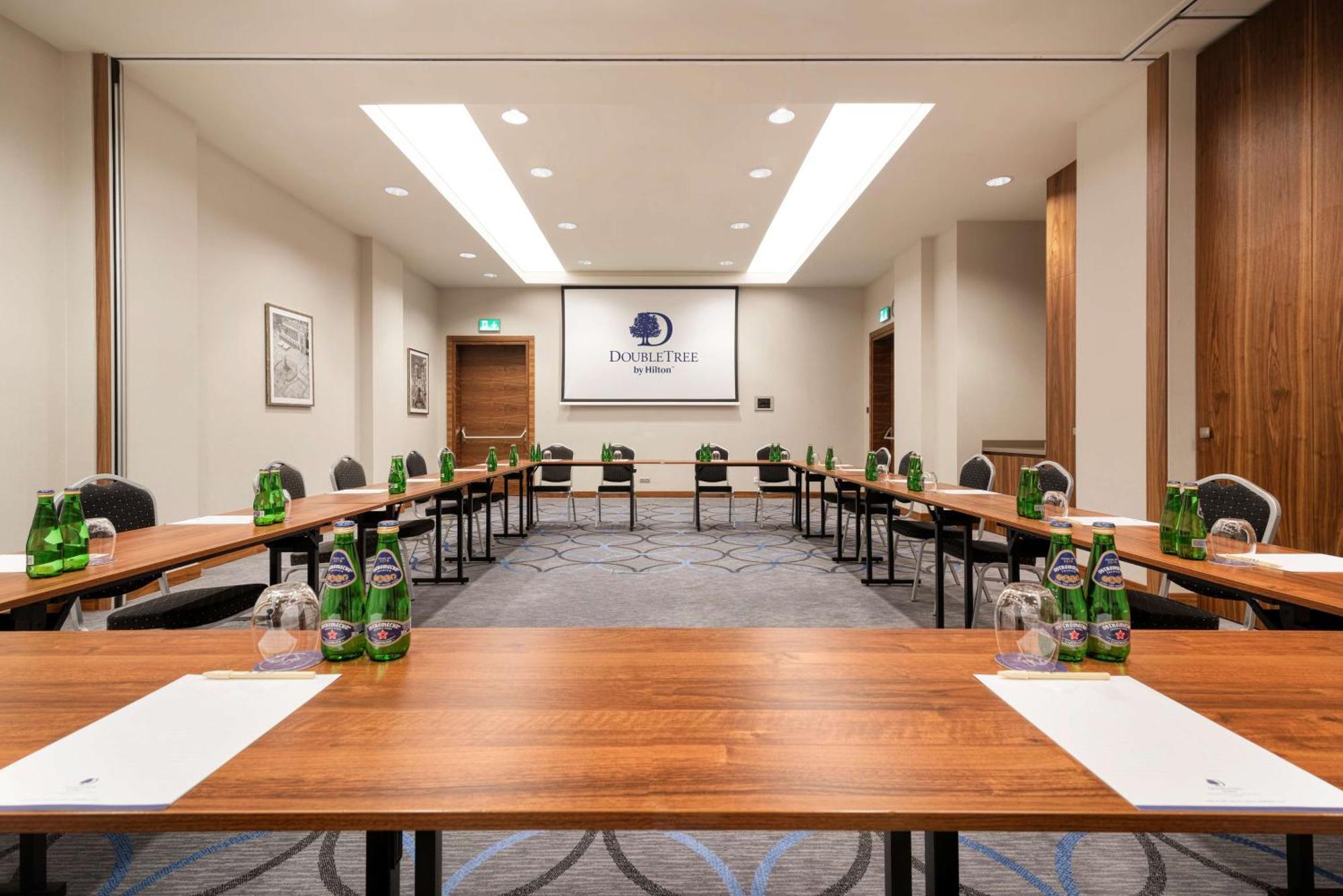 Doubletree By Hilton Hotel&convention Center Hotel