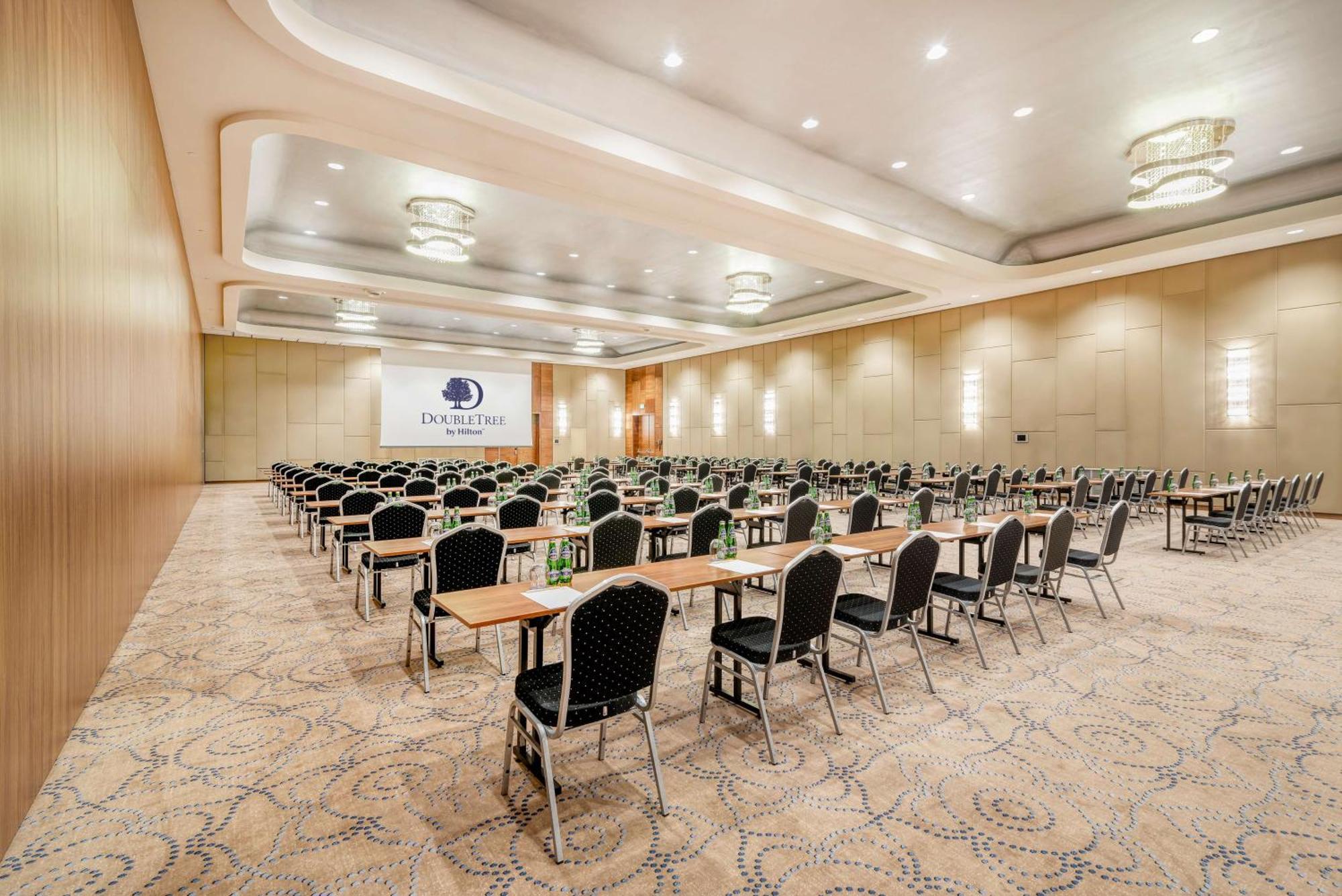 Doubletree By Hilton Hotel&convention Center Hotel