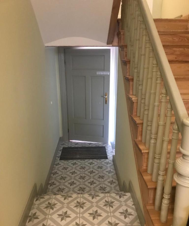 Rose Apartment *