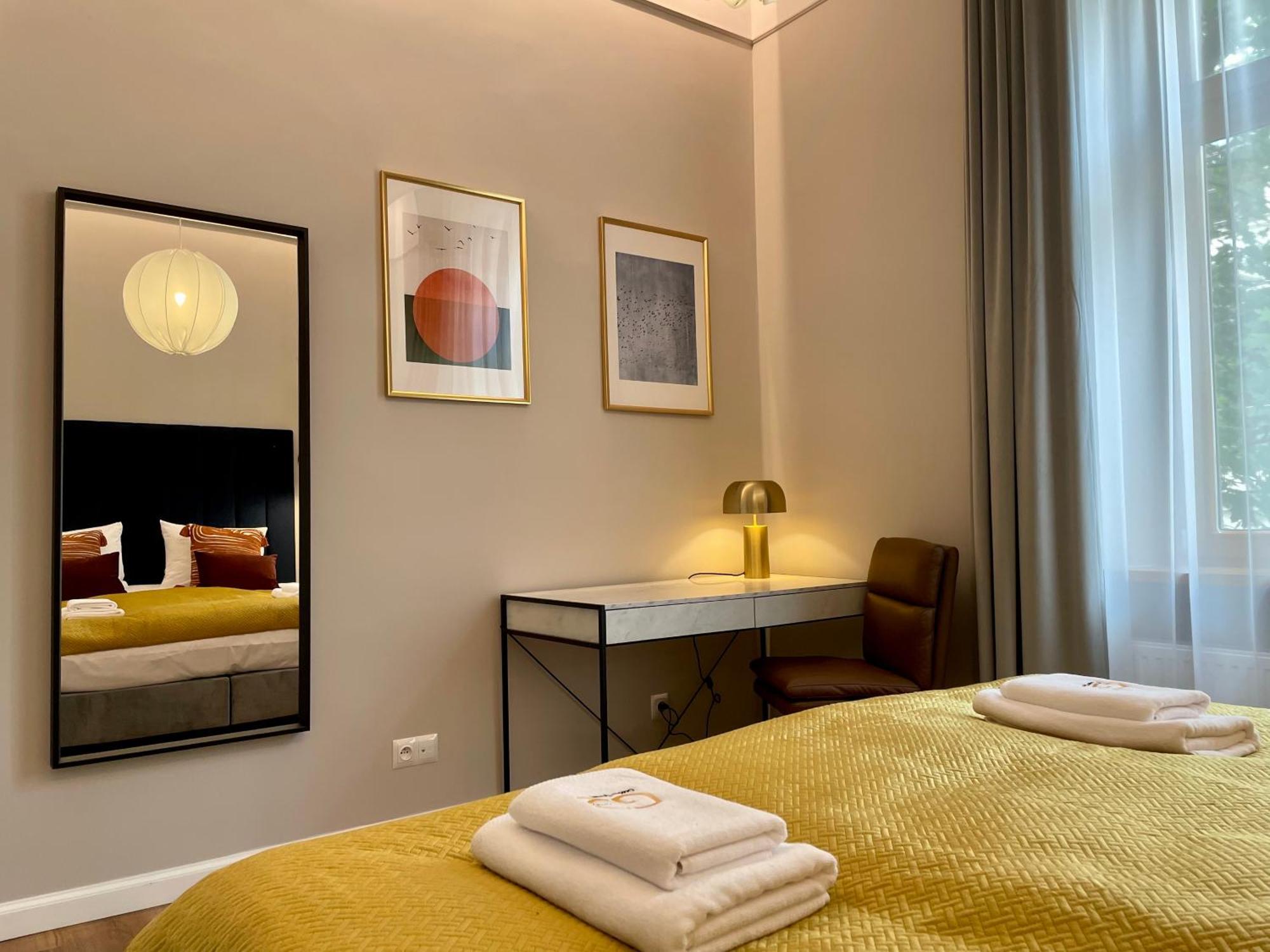 Apartment Golden Queen Center *