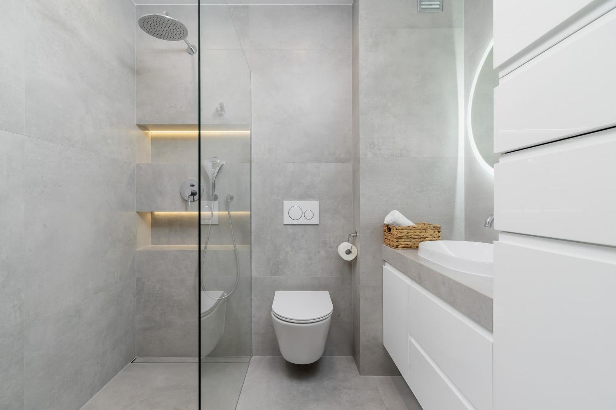 Modern Suitable For Remote Work With Balcony & Parking By Renters Apartamento