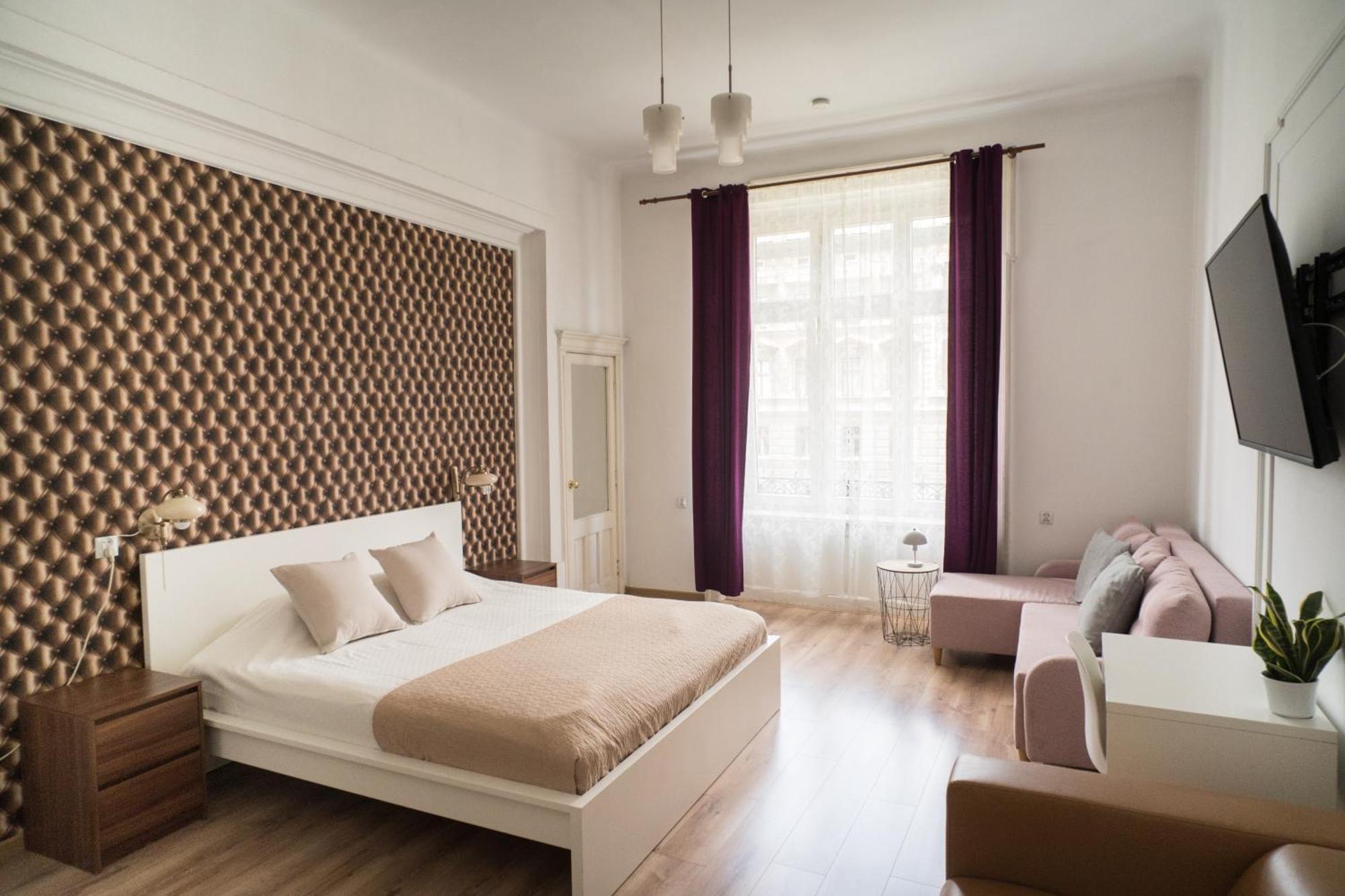 Roller Aparthotel *
