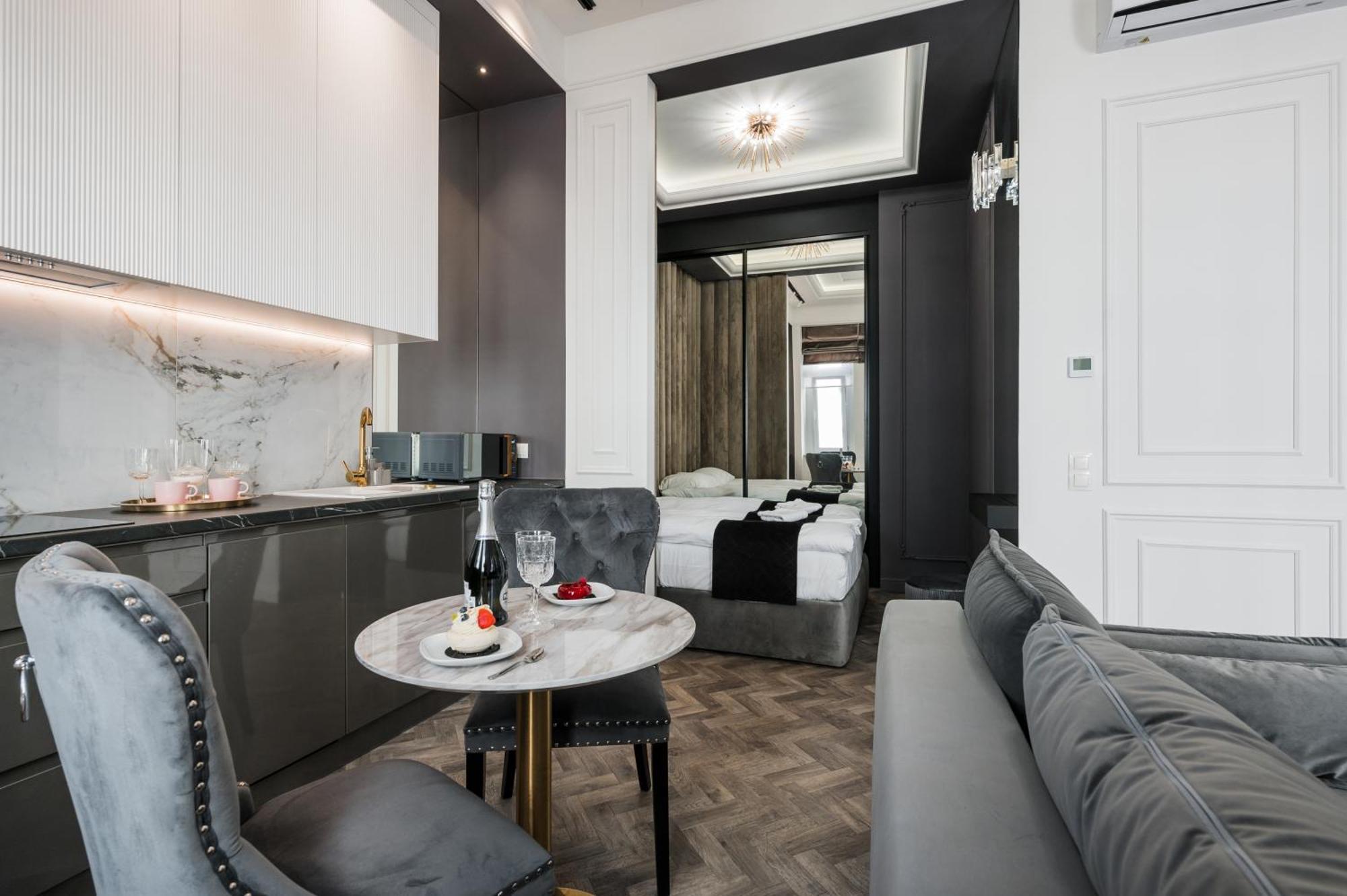 Salomea Bozego Ciala Apartment