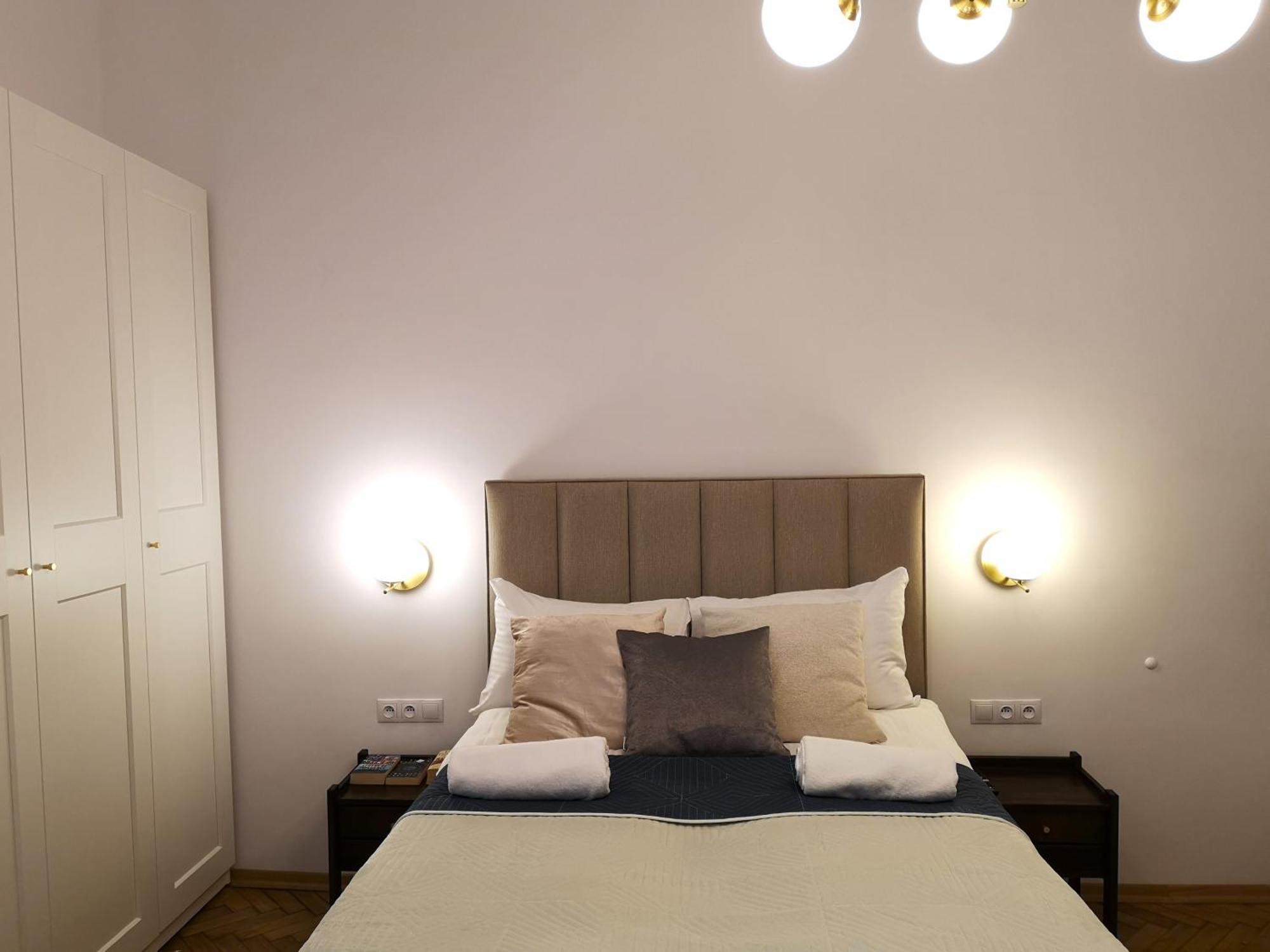 Unique Style Old Town - 25 Min From The Airport - By Homelike Appartement *