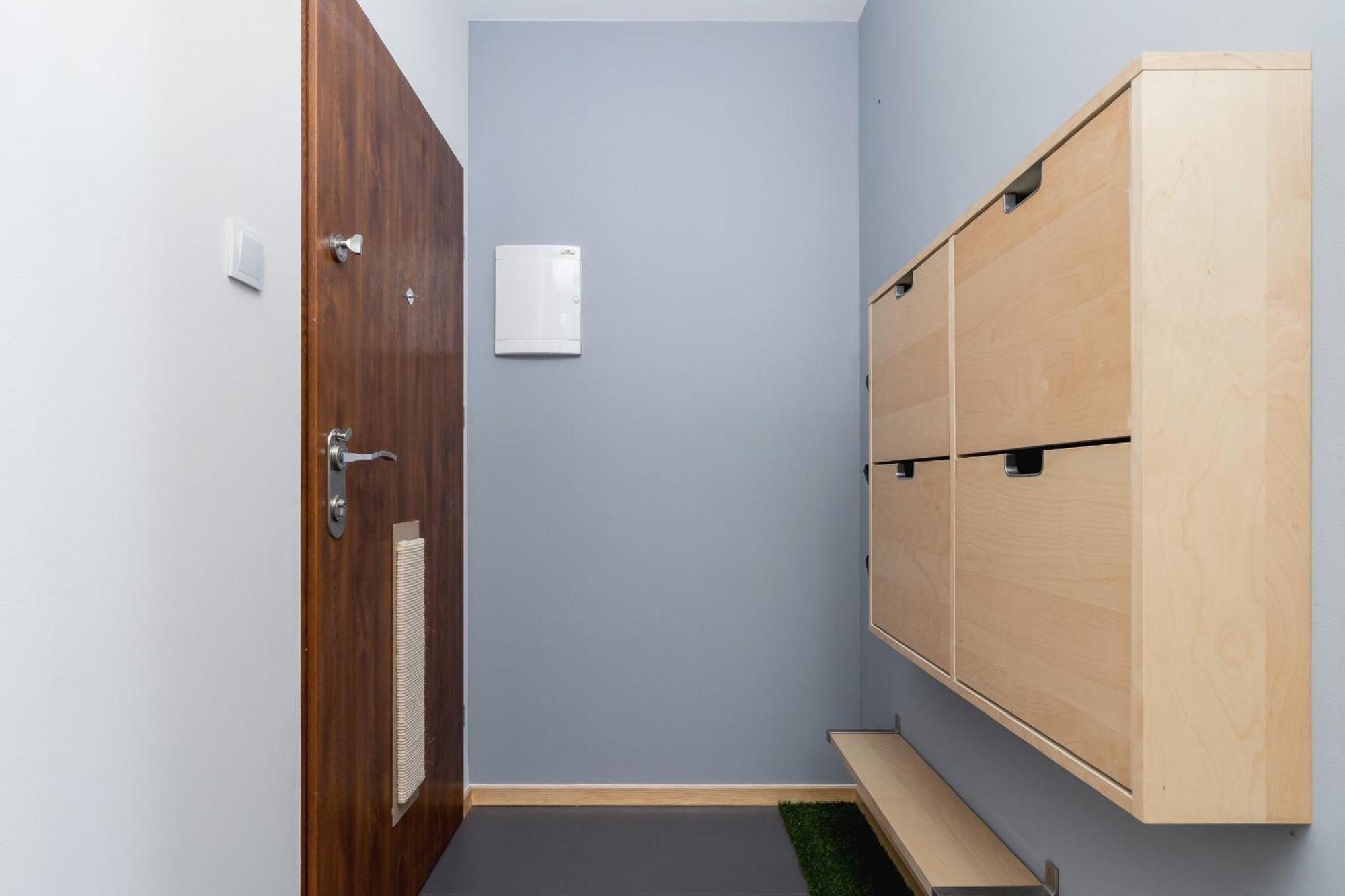 Stawowa With Balcony & Parking Cracow By Renters Apartment Krakow