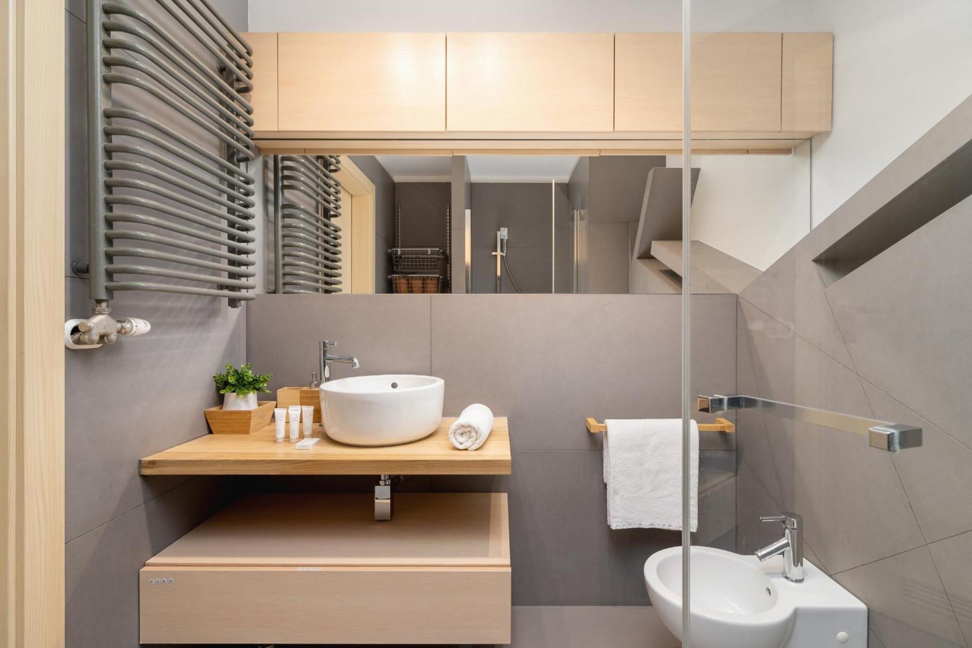 Stawowa With Balcony & Parking Cracow By Renters Apartment *