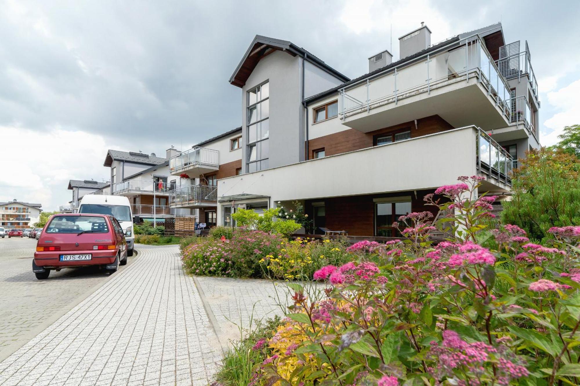 Apartment Stawowa With Balcony & Parking Cracow By Renters Krakow