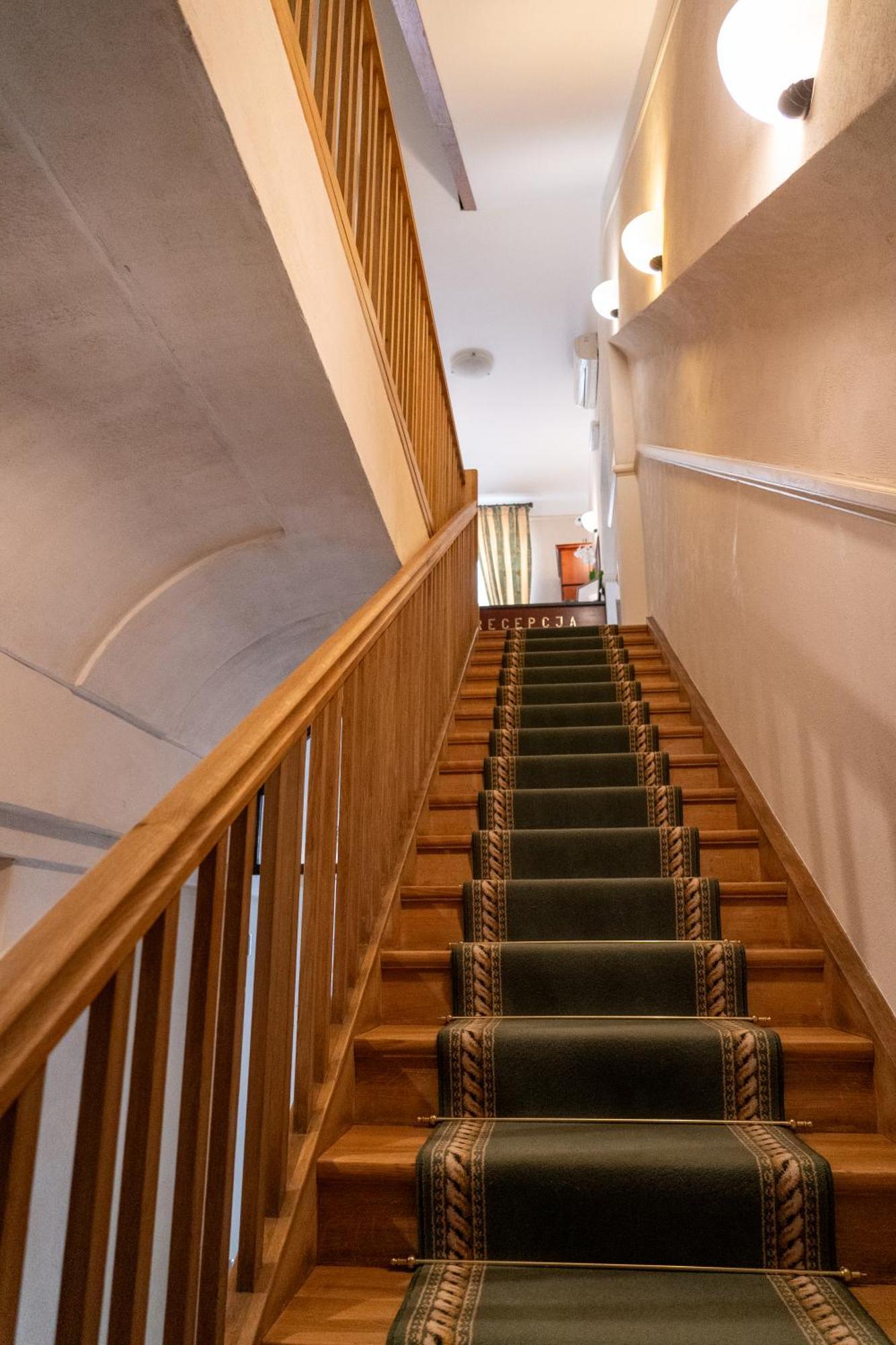 Hotel Karmel 3*