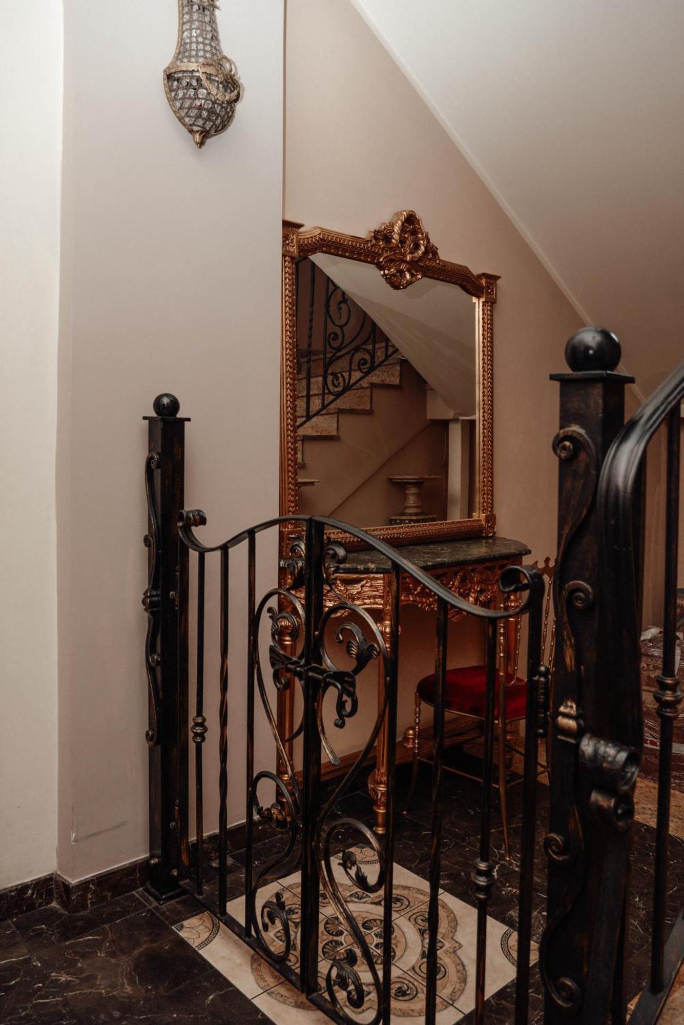 Hotel apartamentowy Old Time *