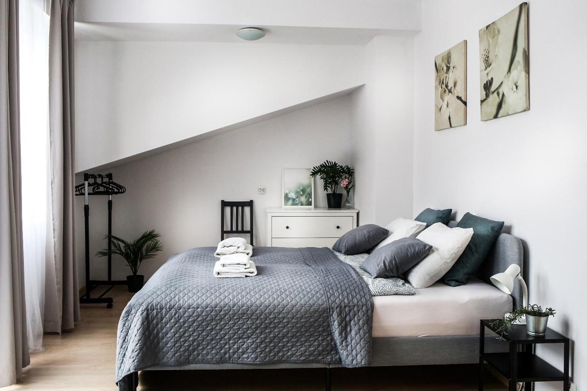 Fully-furnished With Air Conditioning For Families, Cracow Old Town Appartement