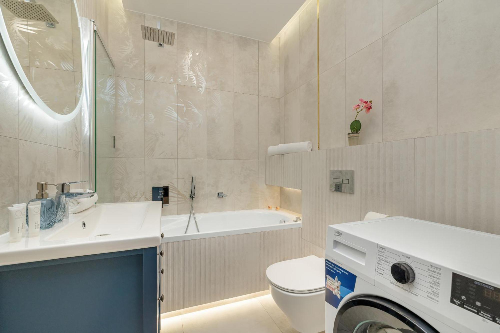 Cozy Orawska With Balcony By Renters Apartment