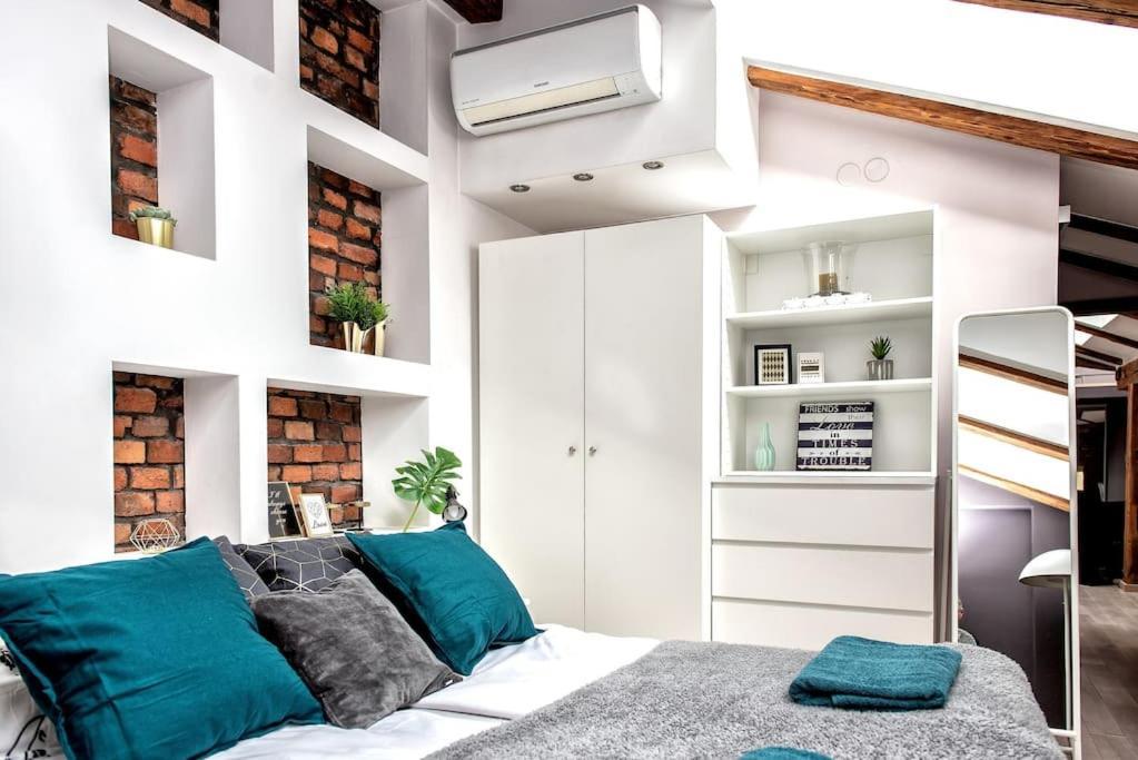 Exclusive Loft With Sauna, Ac And 3 Bathrooms *