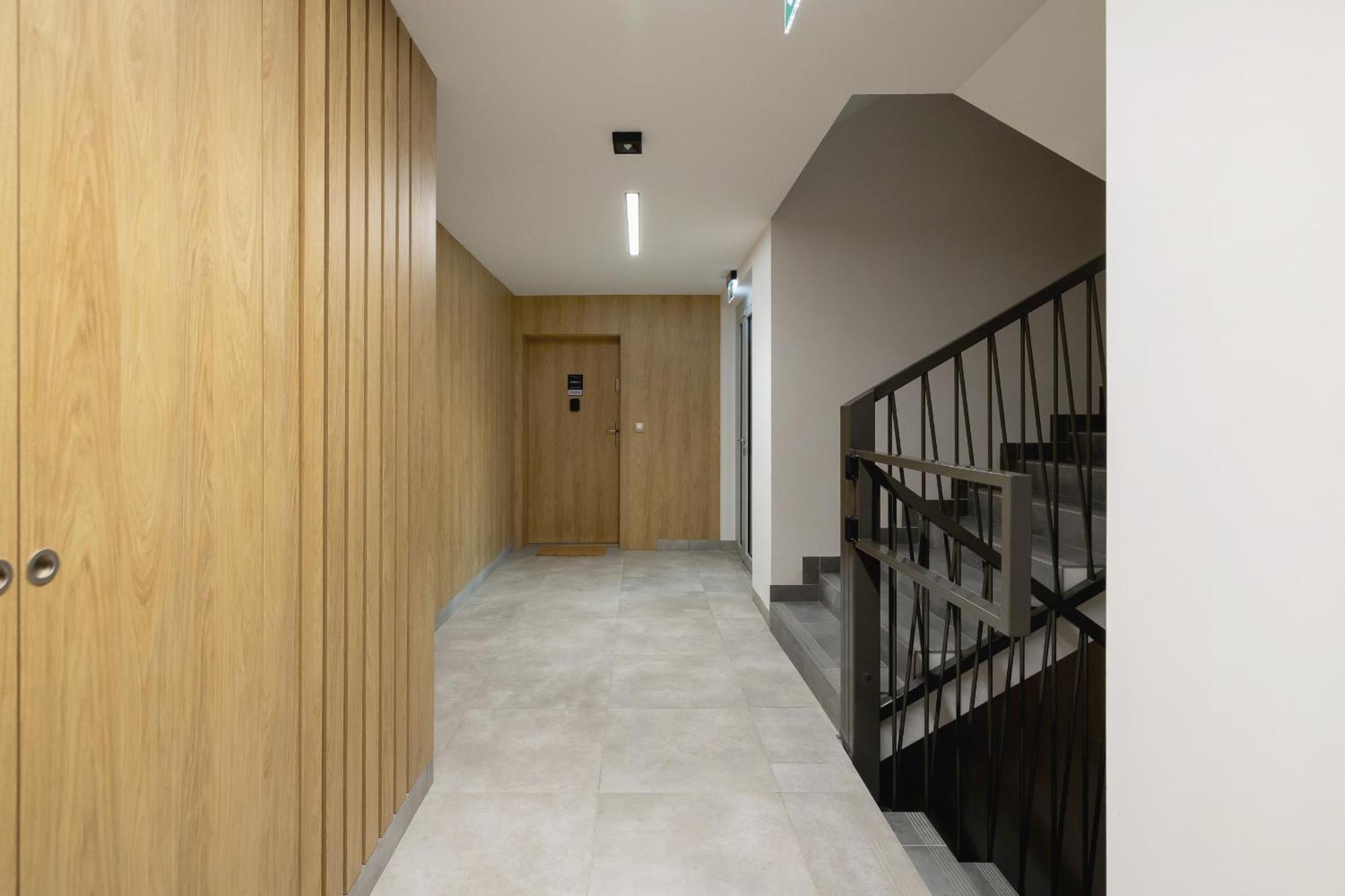 Bright In With Garden, Air Conditioning, Parking And Desk By Renters Prestige * Krakow
