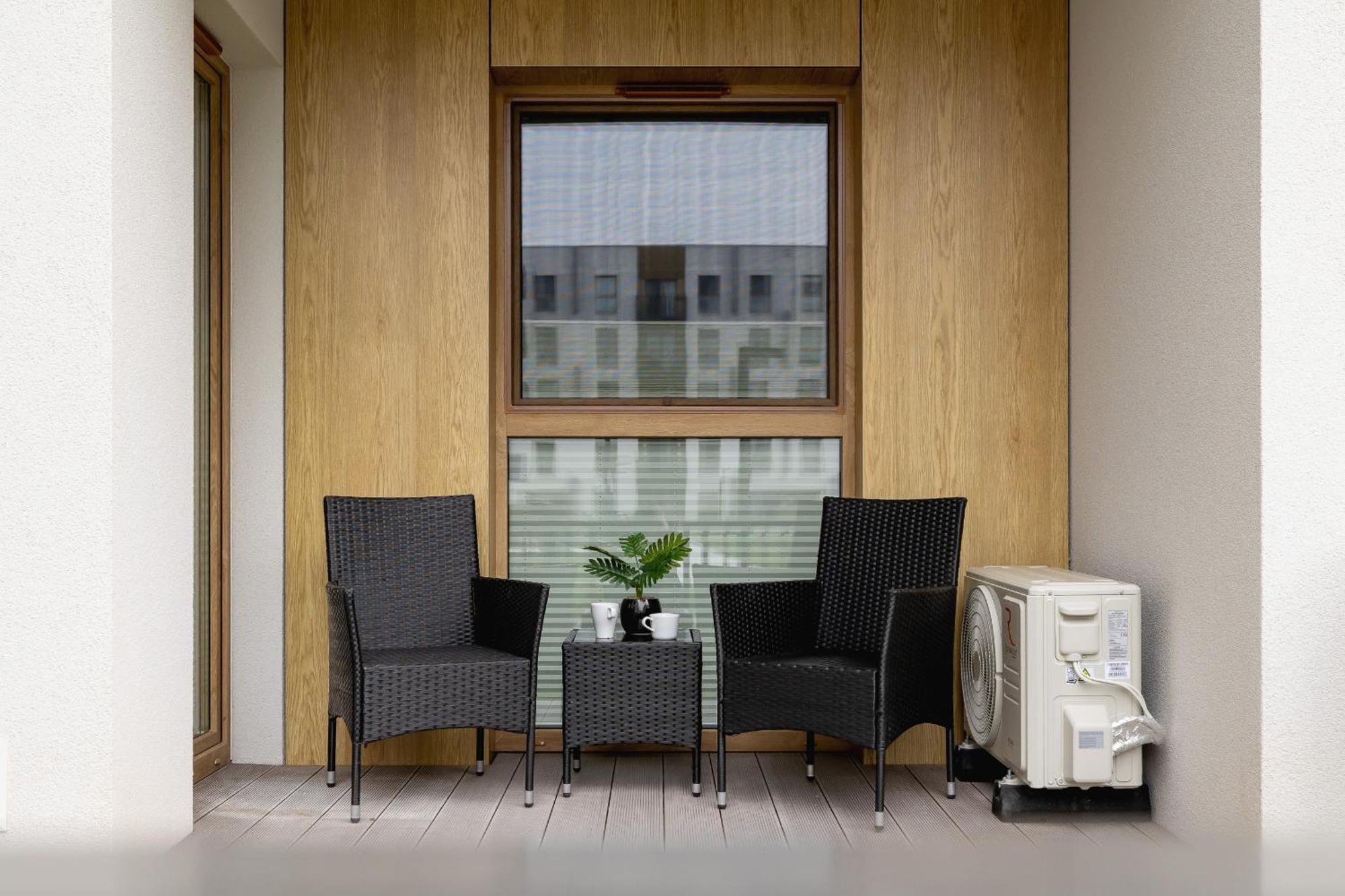 Bright In With Garden, Air Conditioning, Parking And Desk By Renters Prestige * Krakow