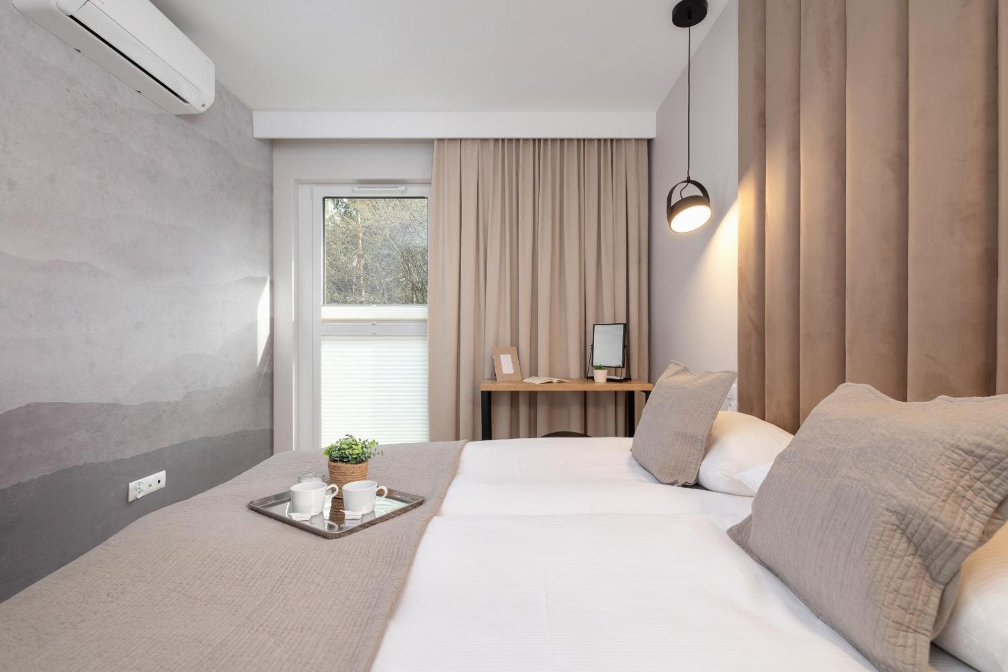 Bright In With Garden, Air Conditioning, Parking And Desk By Renters Prestige * Krakow