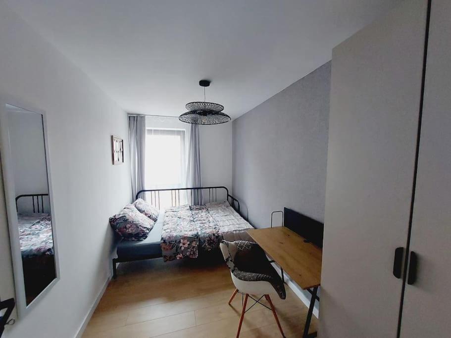 Przestronny Apartament, Ogrodek, Miejsca Postojowe W Garazu * Krakow