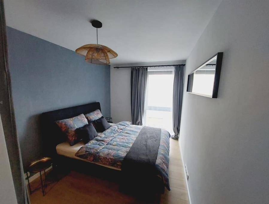 Apartment Przestronny Apartament, Ogrodek, Miejsca Postojowe W Garazu