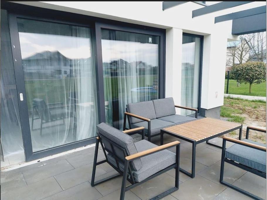 Przestronny Apartament, Ogrodek, Miejsca Postojowe W Garazu