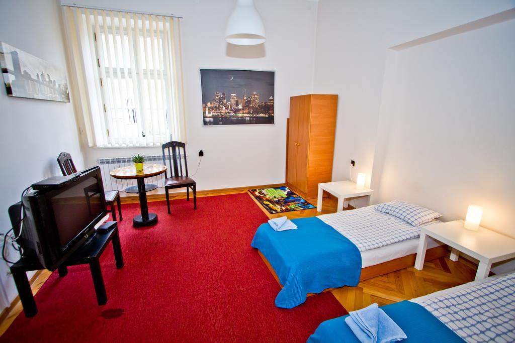B Movie Guest Homestay Krakow