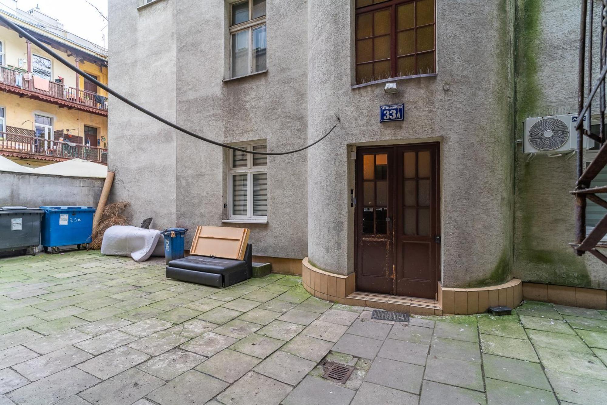 Starowislna - Balcony, Top Location, Tram & Train Nearby - By Rentujemy Apartamento *