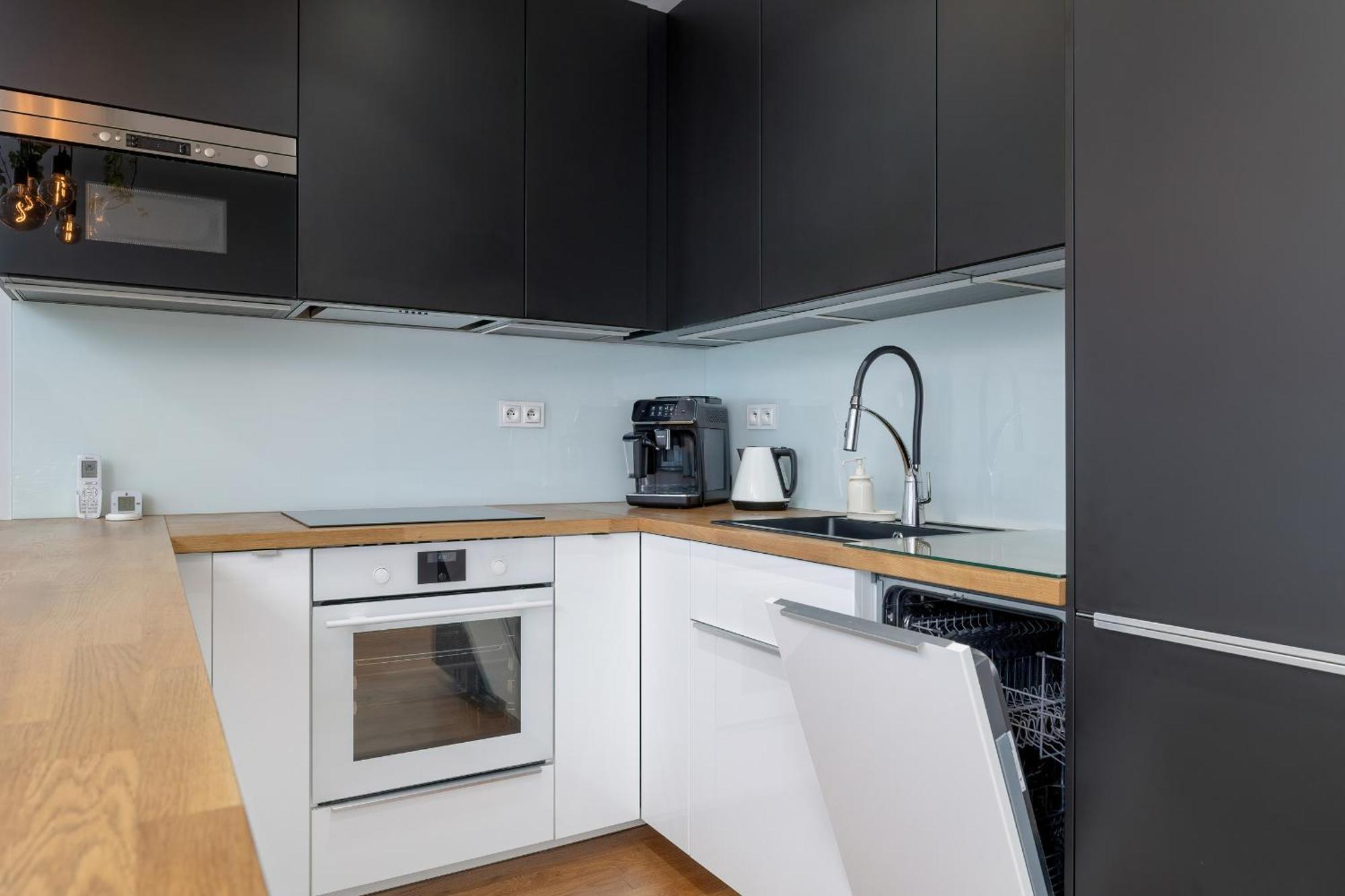 Slusarska Modern With Balcony & Parking Cracow Zablocie By Renters Prestige * Krakow