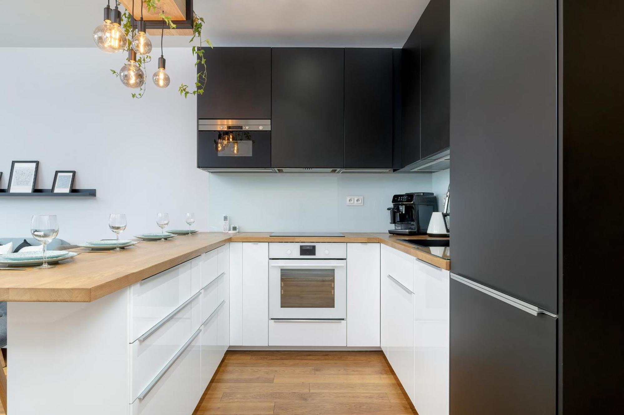 Slusarska Modern With Balcony & Parking Cracow Zablocie By Renters Prestige Apartment