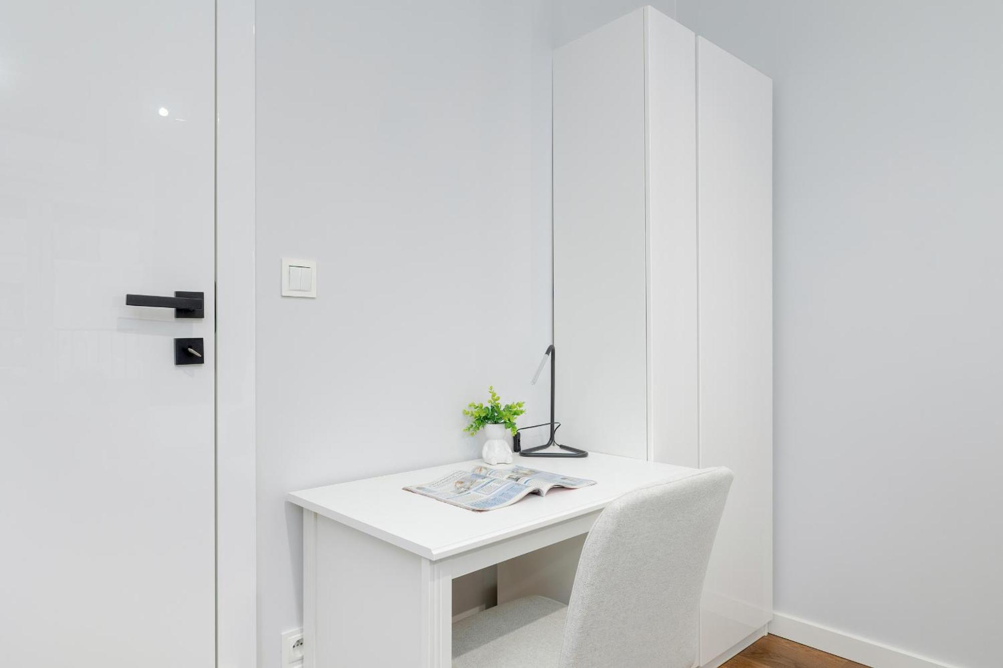 Slusarska Modern With Balcony & Parking Cracow Zablocie By Renters Prestige Apartment