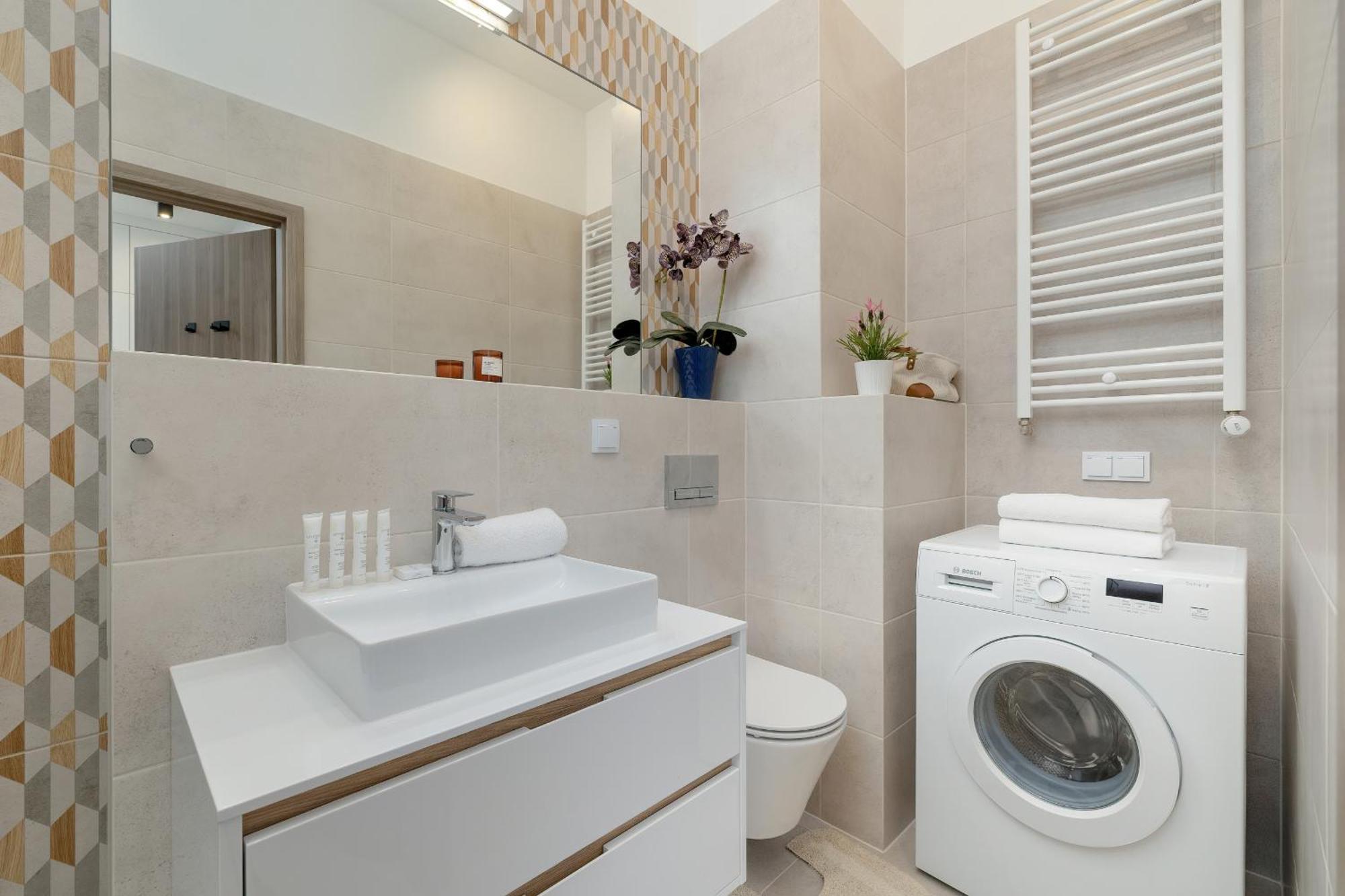 Luxury Near The Center Of Cracow By Renters Prestige Apartamento Cracóvia