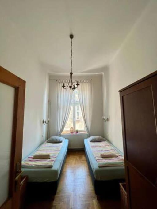 Apartment Plac Szczepanski / Old Town *