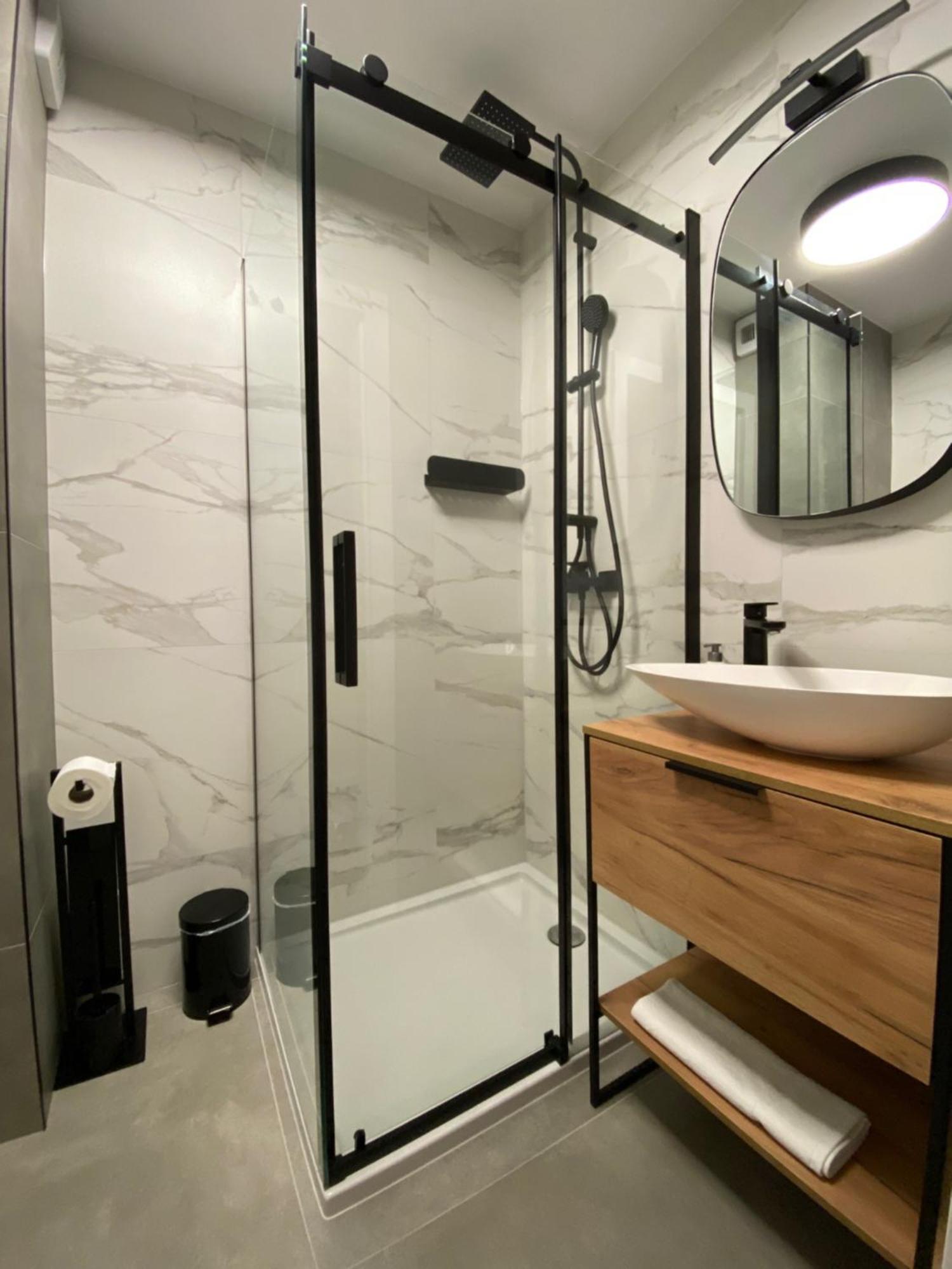 Apartment Vistula Avenue Free Parking, Swimming Pool, Sauna & Gym *