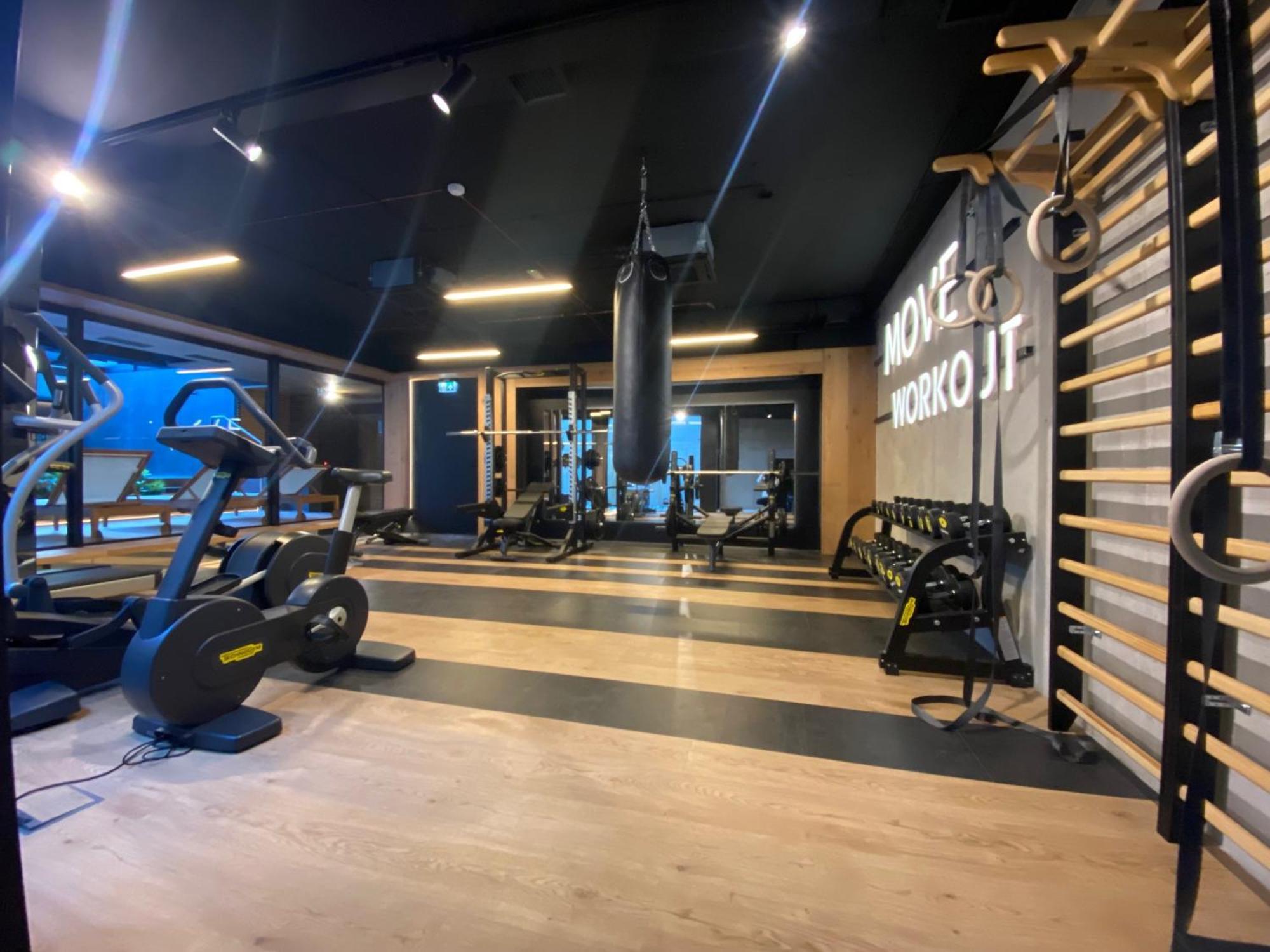 Vistula Avenue Free Parking, Swimming Pool, Sauna & Gym
