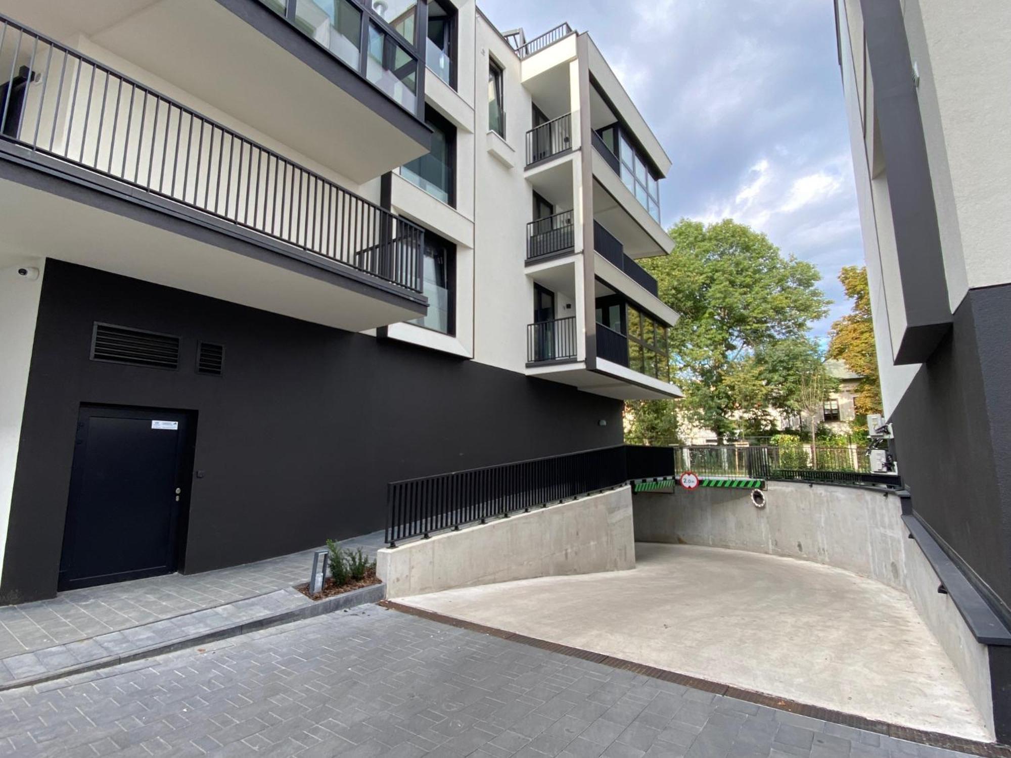 Vistula Avenue Free Parking, Swimming Pool, Sauna & Gym * Krakow
