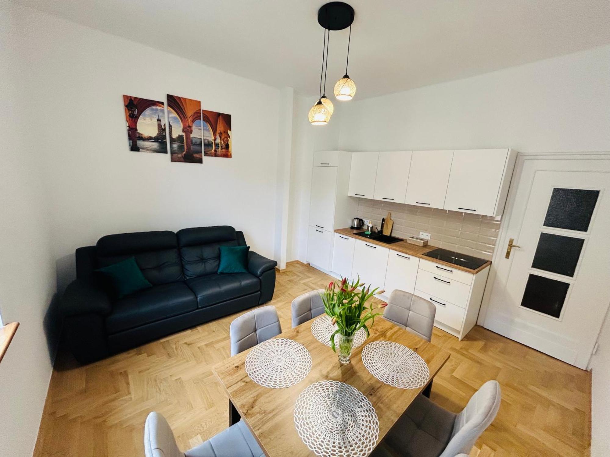 Apartment Selected By Market Square *