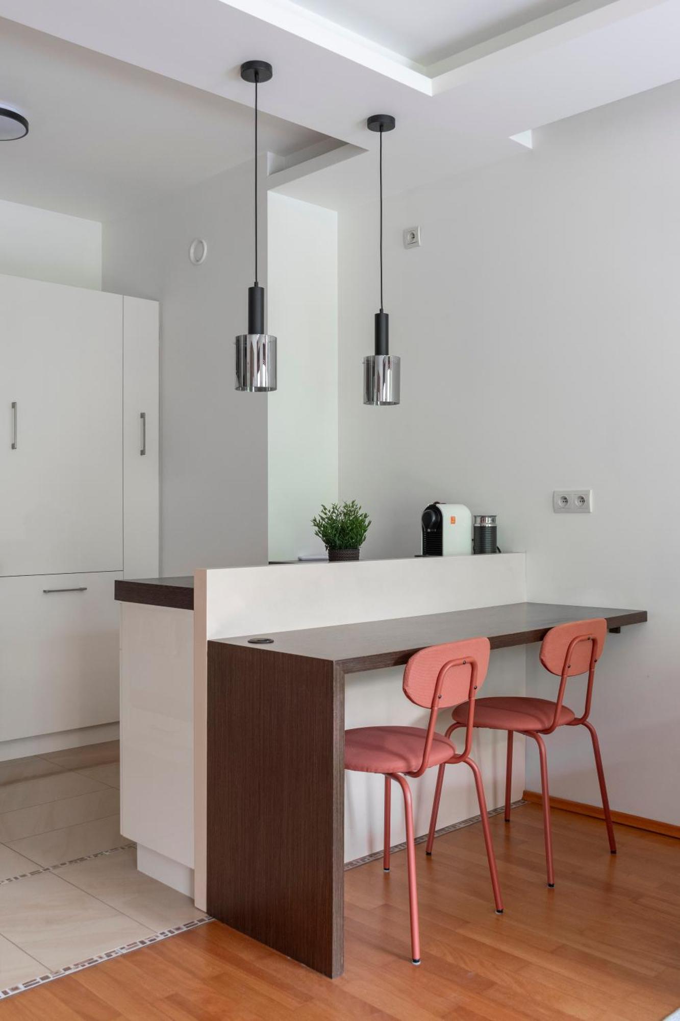 Glowny - Parking, Workspace - By Rentujemy Krakow