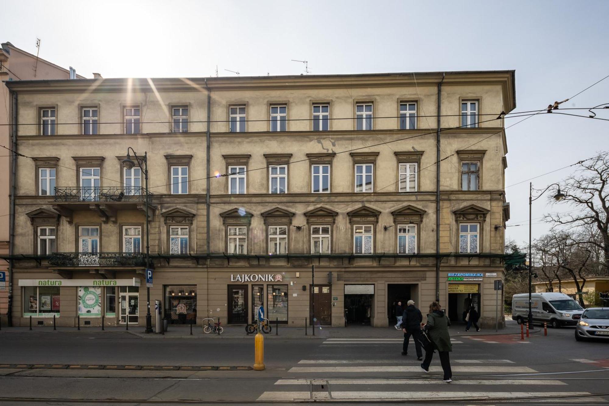 Starowislna 1, Main Square